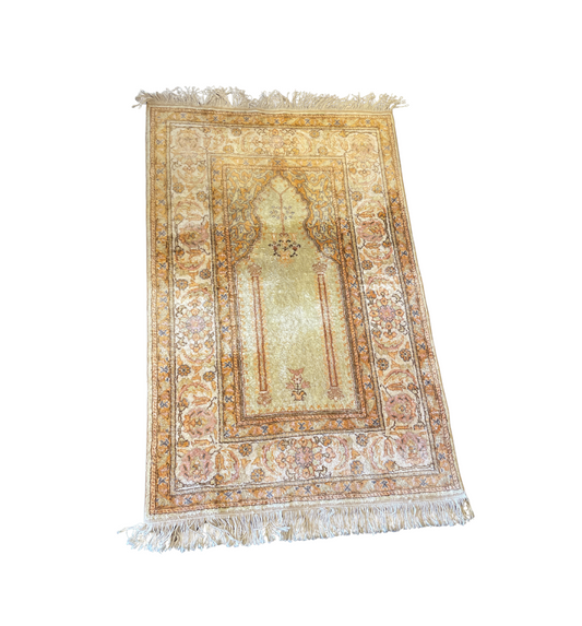 Silk HK Prayer Rug, unsigned (0GP001)