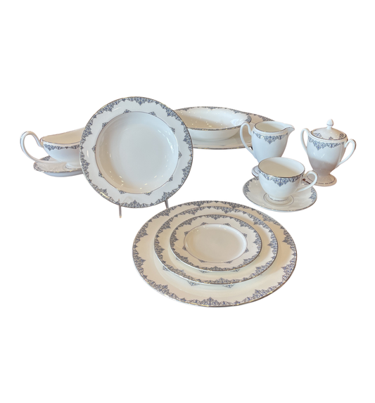Waterford "Malay" 12pc placesettings + serving (0HL001)