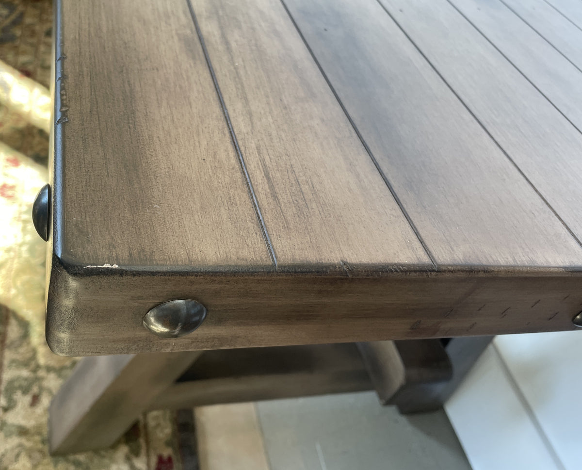 Parker House Lodge Desk (0NX00Q)