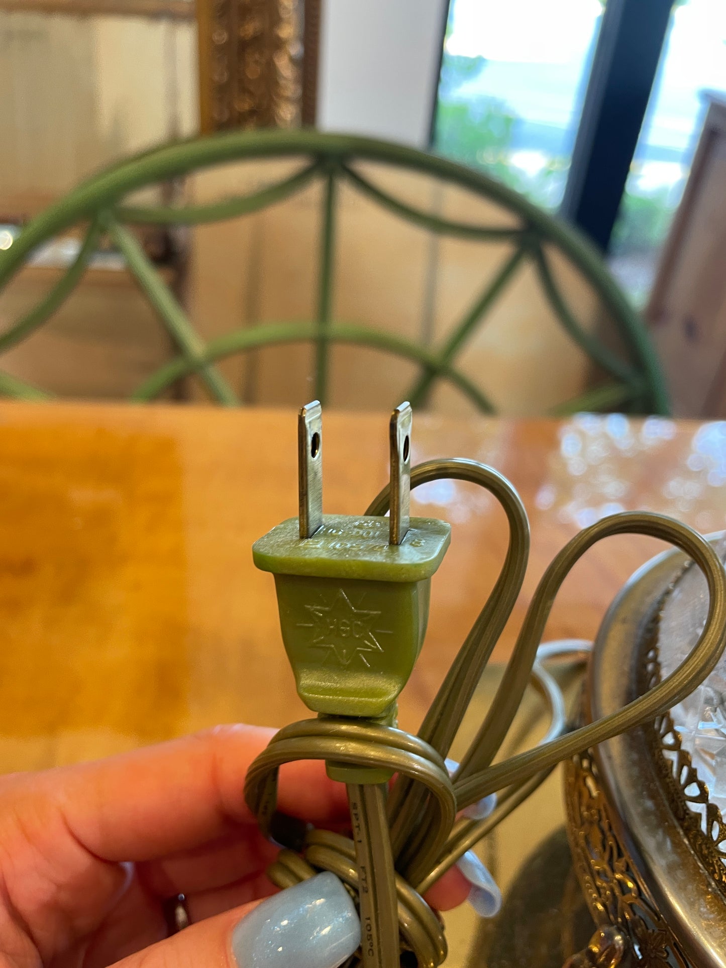 Etched crystal lamp with brass base (0ES004)