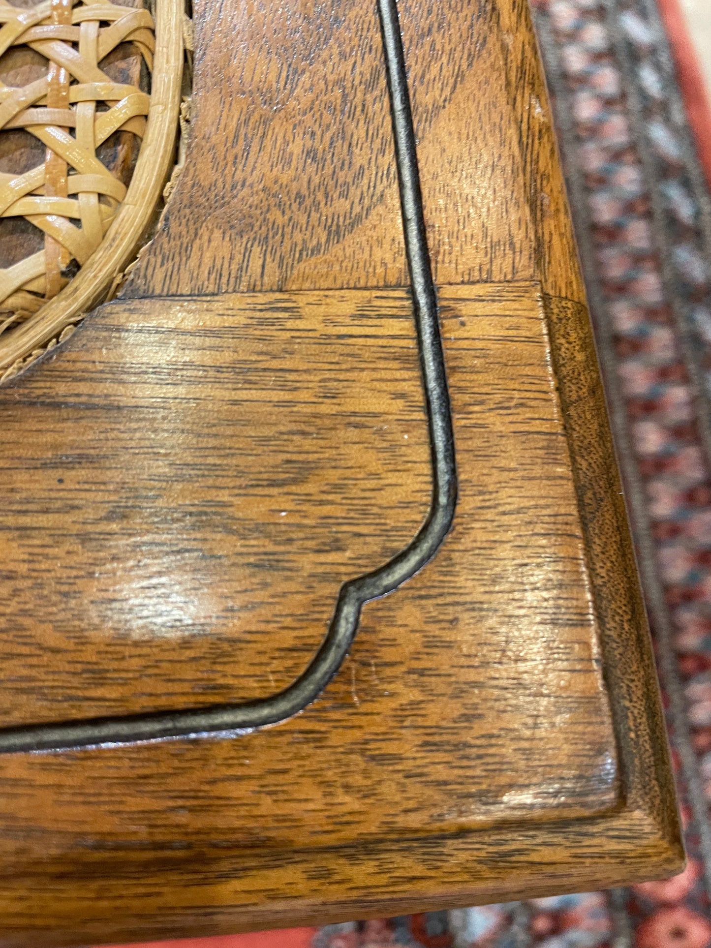 Caned Individual Bench (0ES00B)