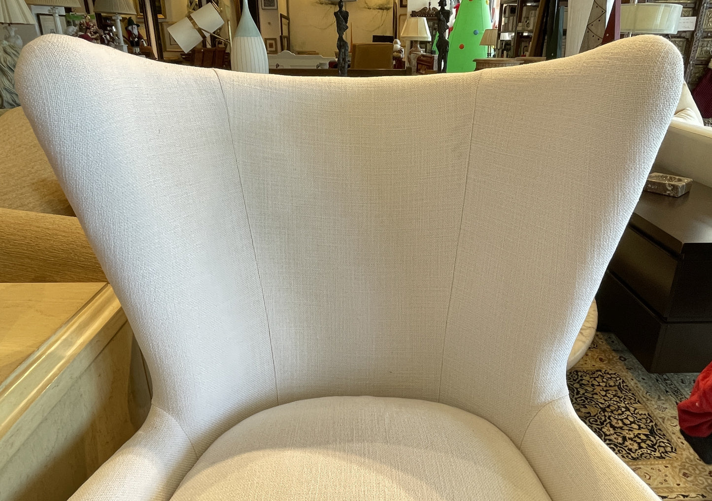 Hickory White Custom Elements Wingback (0IV01B)