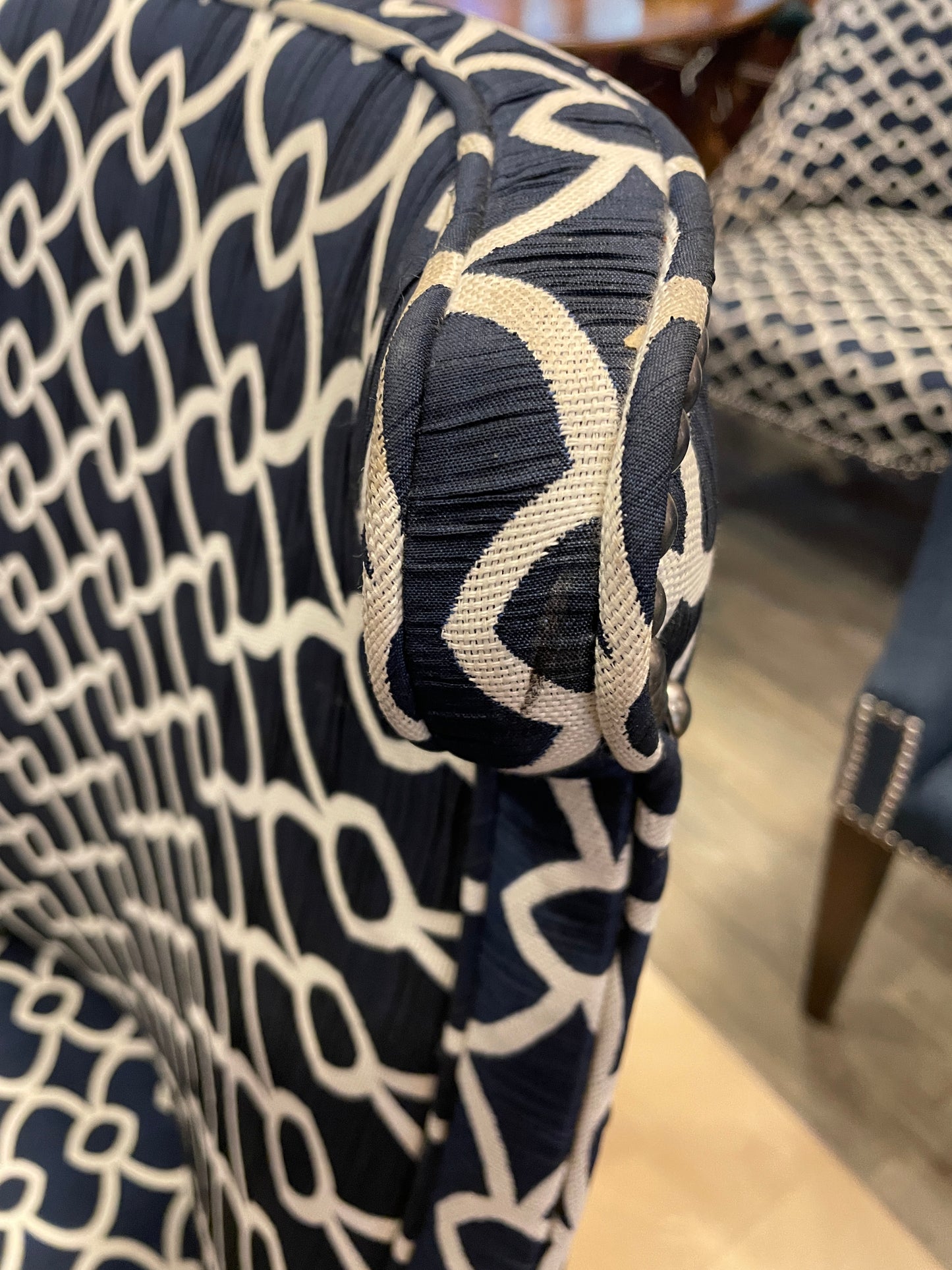 Century Primary Dining Chairs in Blue and White, a pair AS IS (0N400I)
