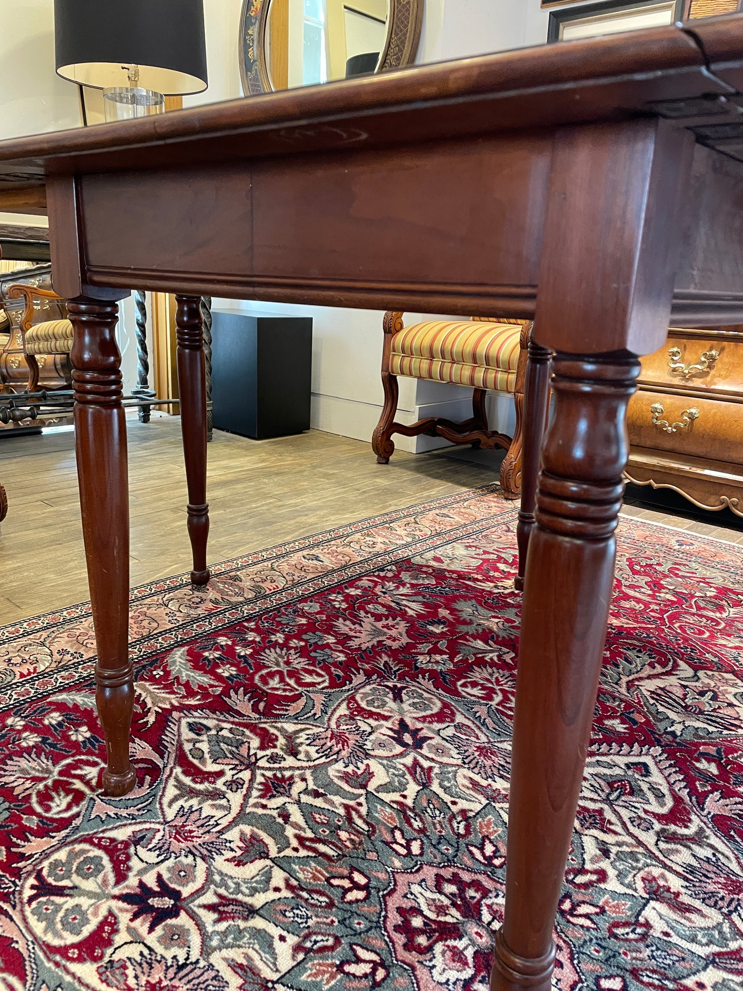 Gate Leg Drop Leaf Dining Table AS IS (0F2001)