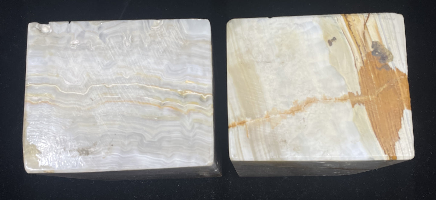 Onyx Bookends (08E01A)