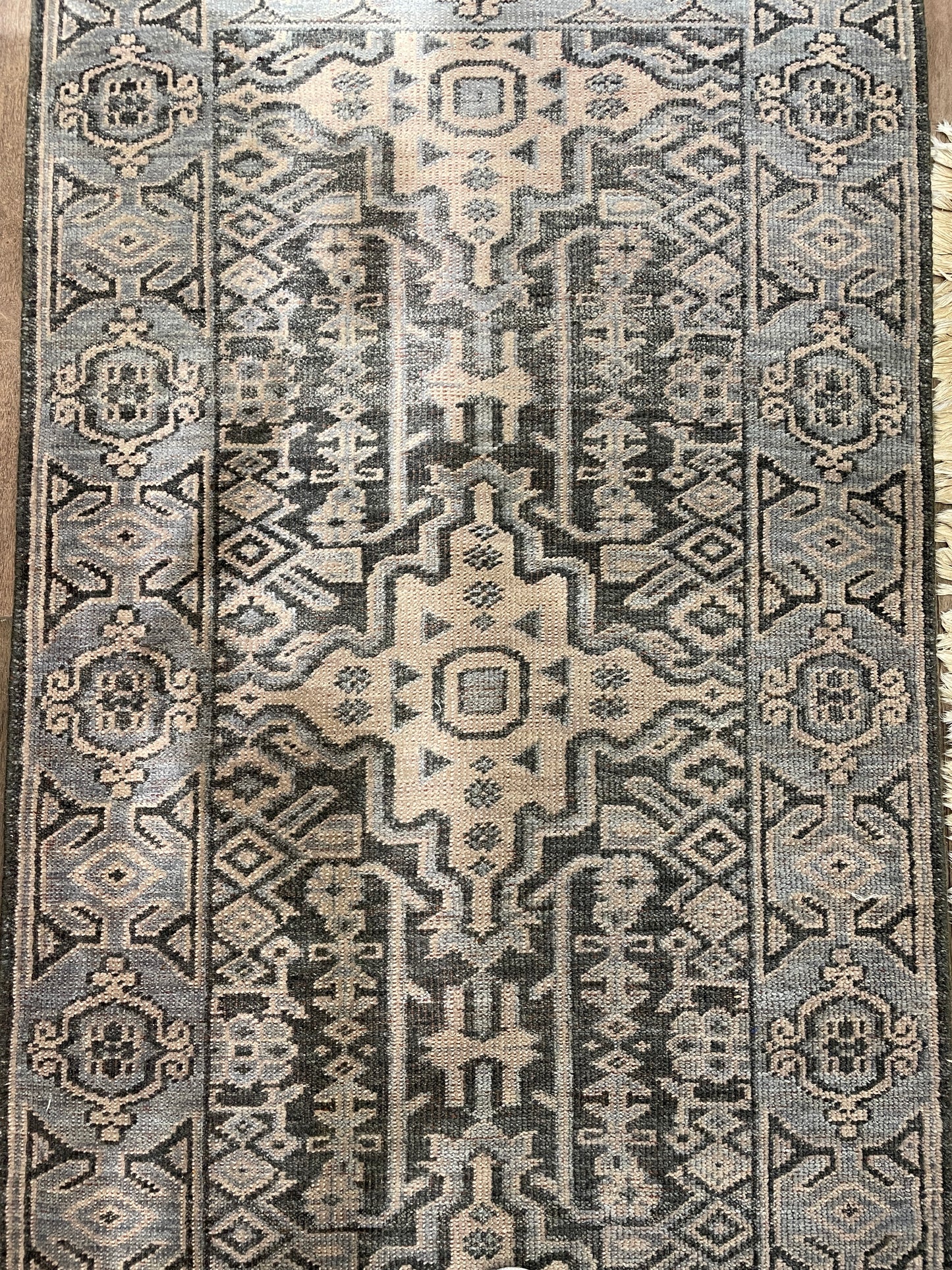 Restoration Hardware Ben Soleimani Runner 2.10 x 9 (04W009)