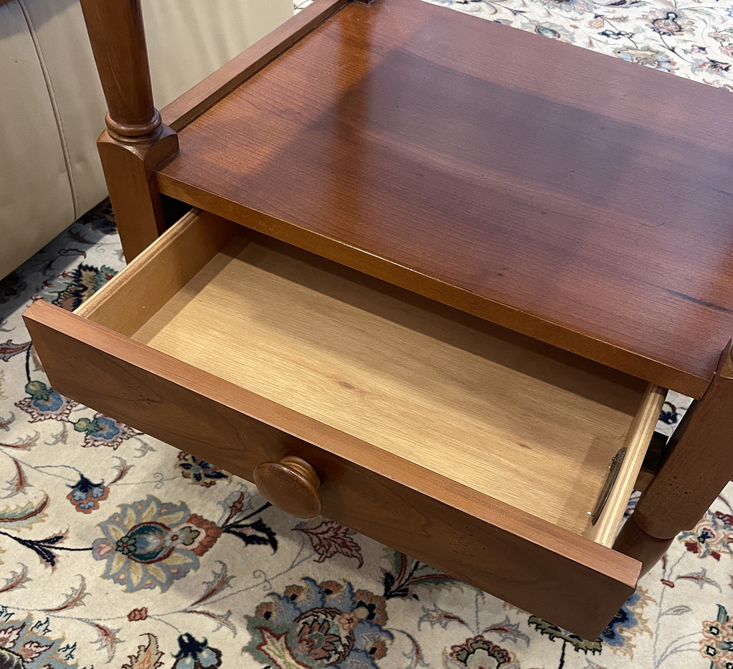 Lexington Maple Nightstand (0F8006)