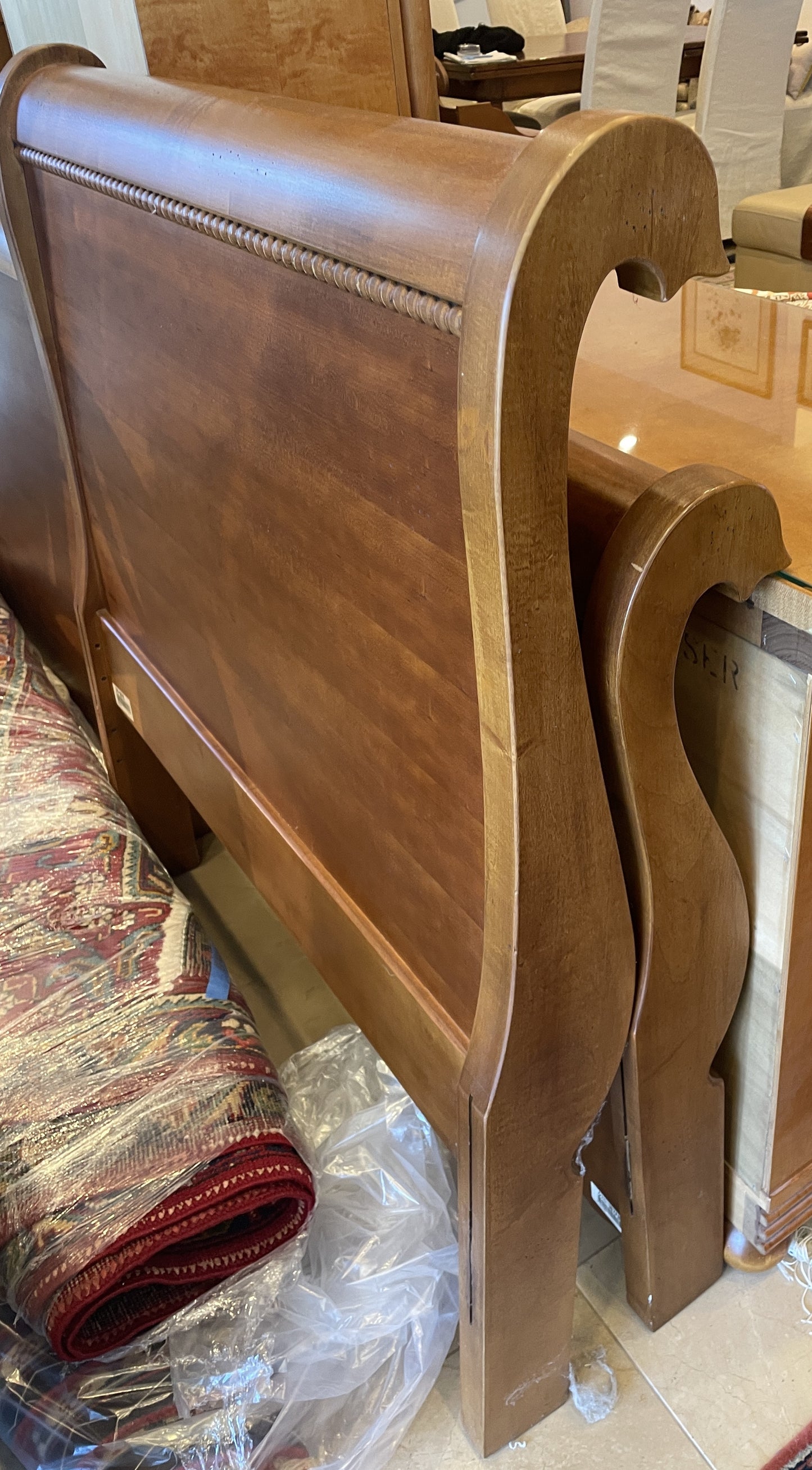 Lexington Maple Twin Beds, Set of Two (0F8007)
