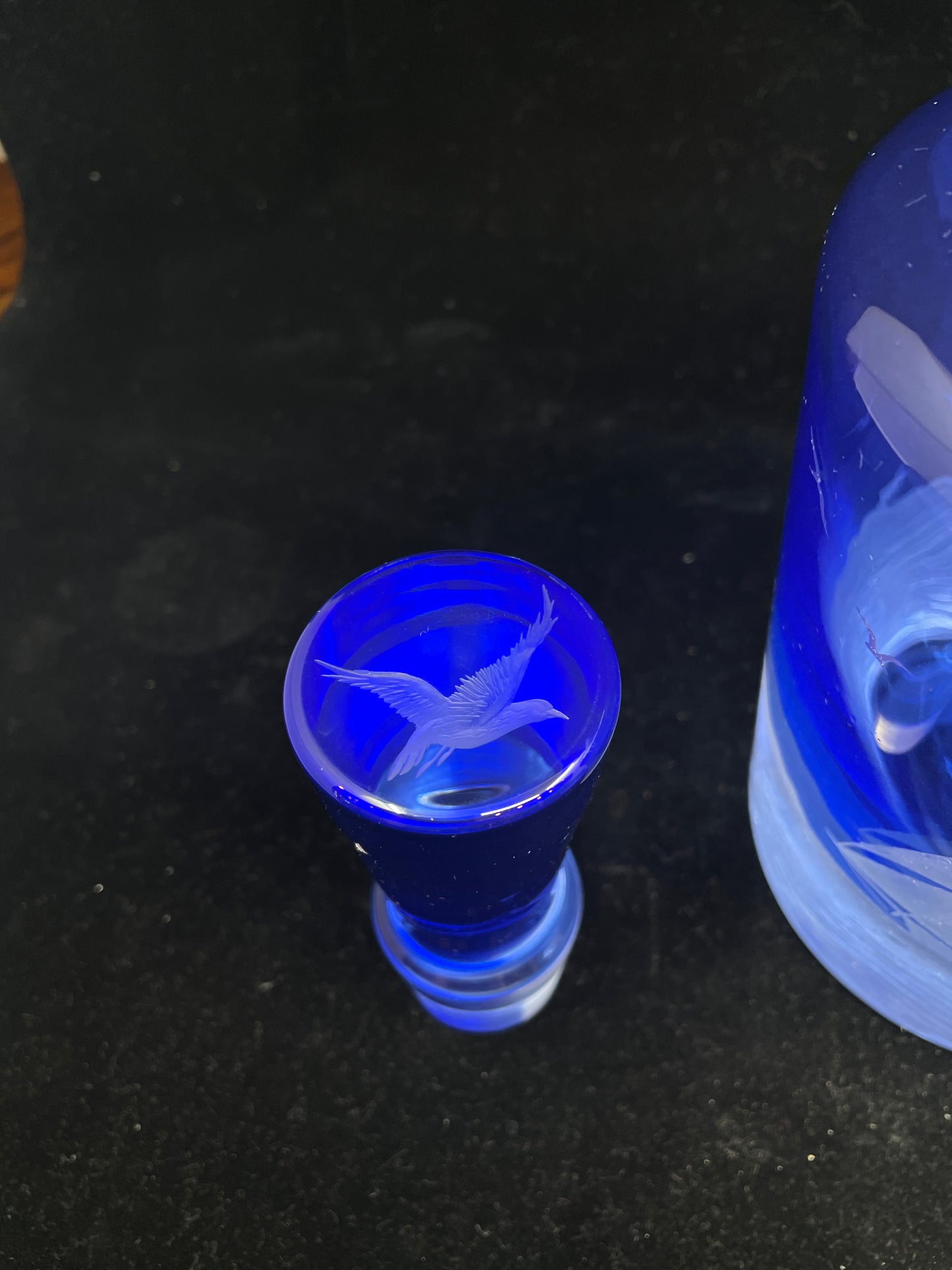 Artel Etched Crystal Golden Age of Yachting Beverage Set in Cobalt (0F800A)