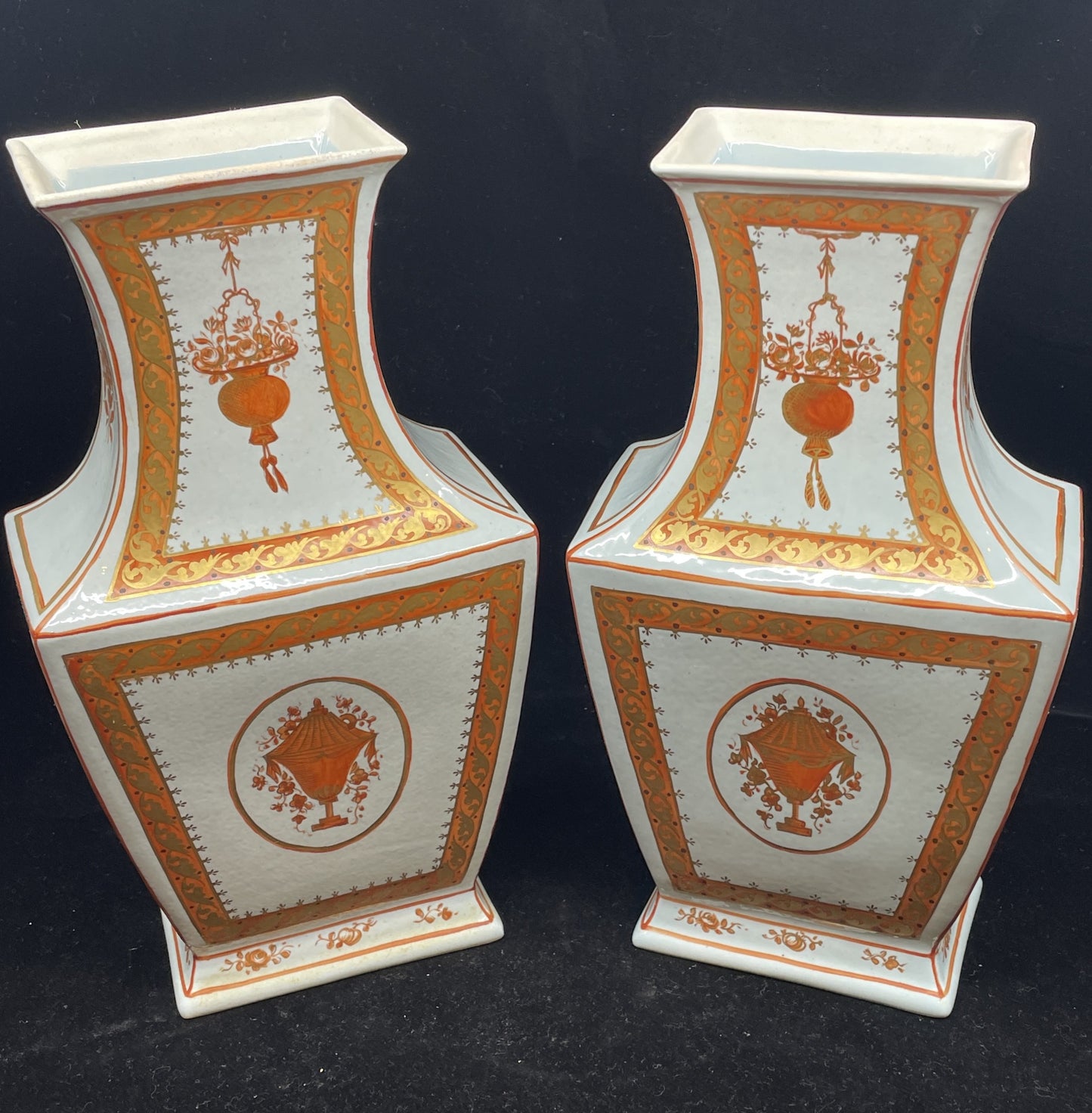 Pair of Mottahedeh Lowestoft Vases, AS IS (no tops) (0F8009)