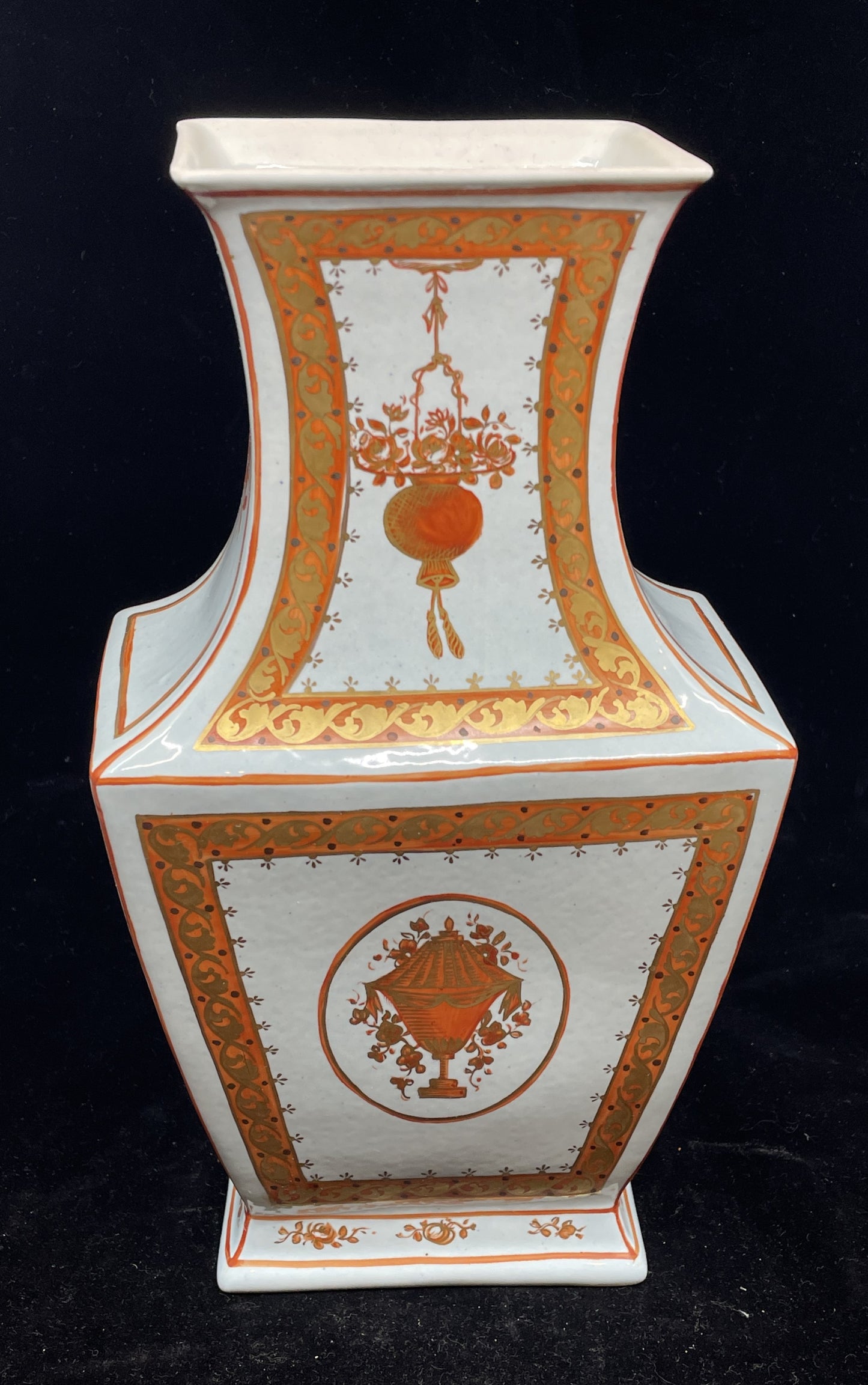 Pair of Mottahedeh Lowestoft Vases, AS IS (no tops) (0F8009)