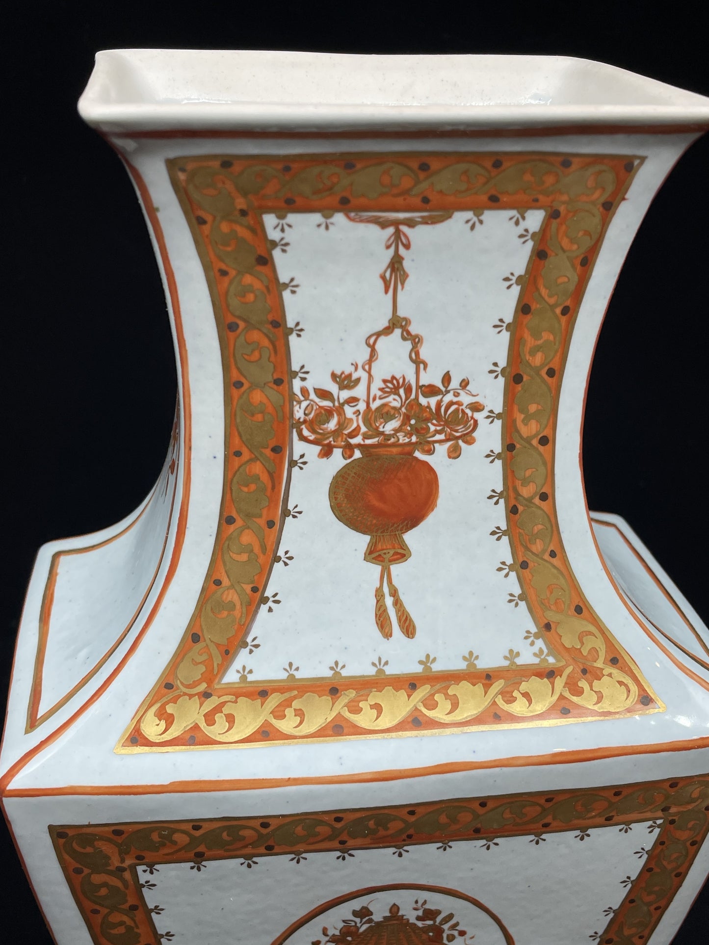 Pair of Mottahedeh Lowestoft Vases, AS IS (no tops) (0F8009)