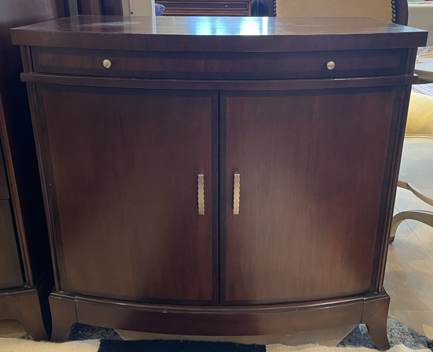 Hickory White Nightstands, Pair (0E600A)