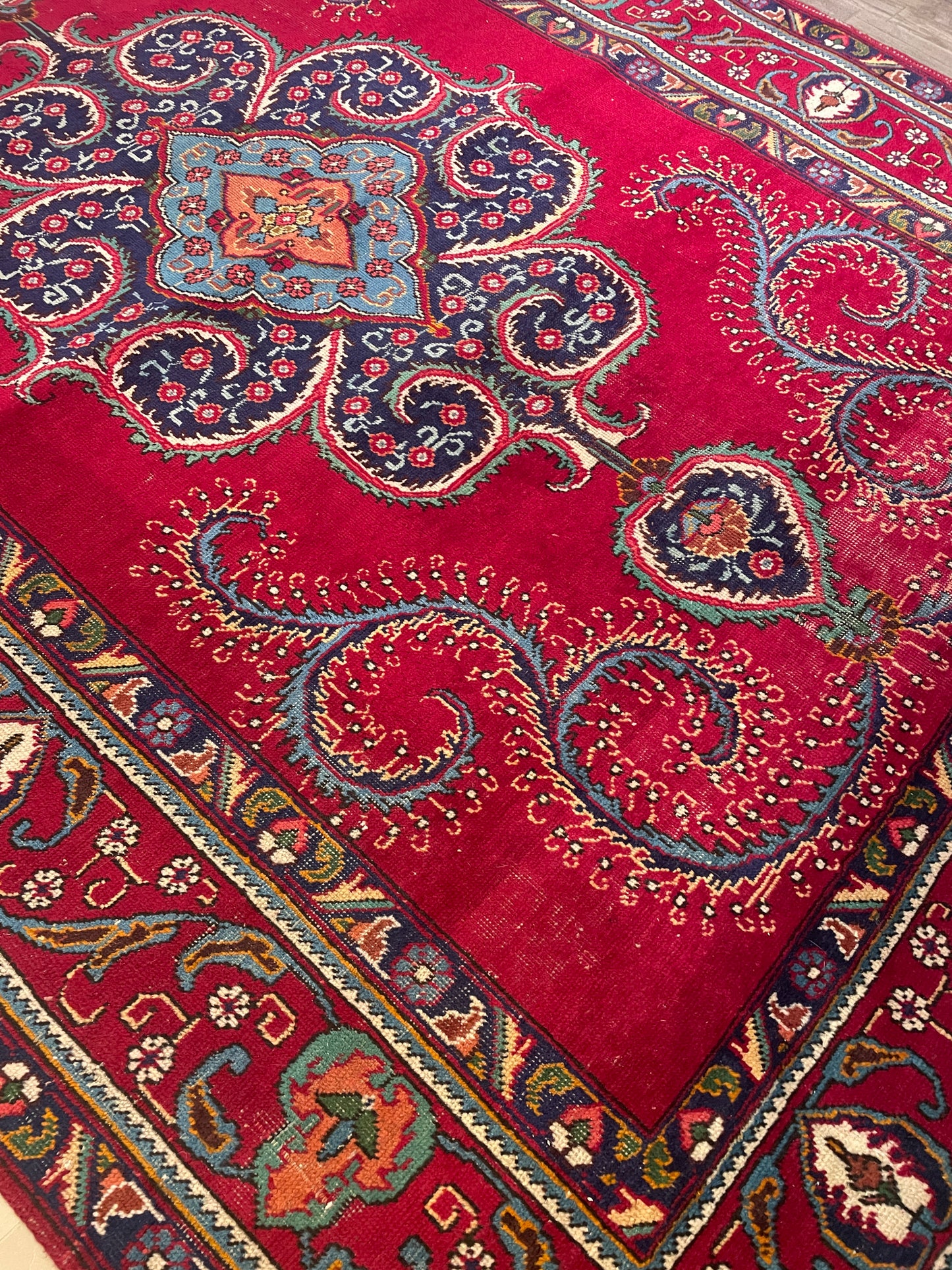 Antique Persian Wool 10'x6.75' Reds with Swirl and Center Medallion AS IS (0EY00A)