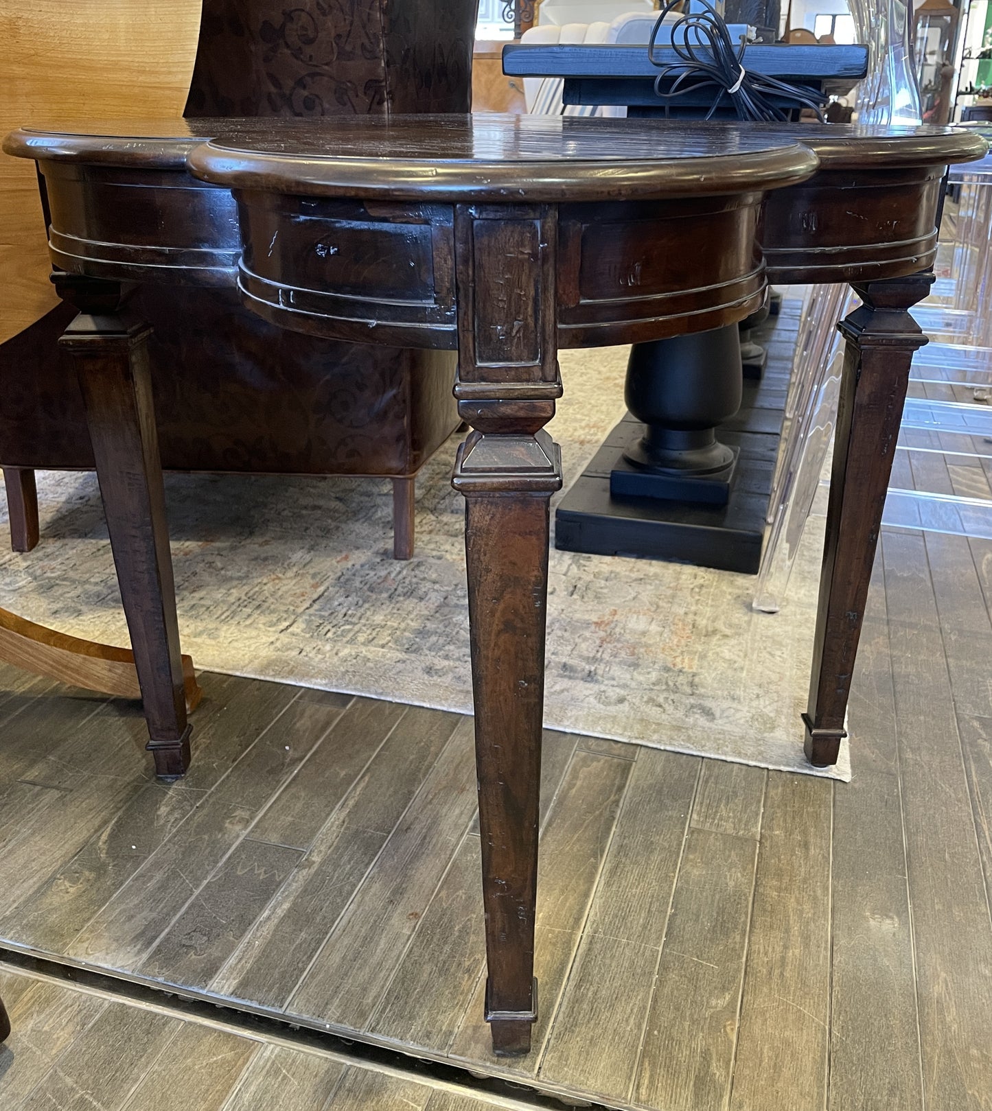 Bernhardt Quatrefoil End Table (0BZ013)