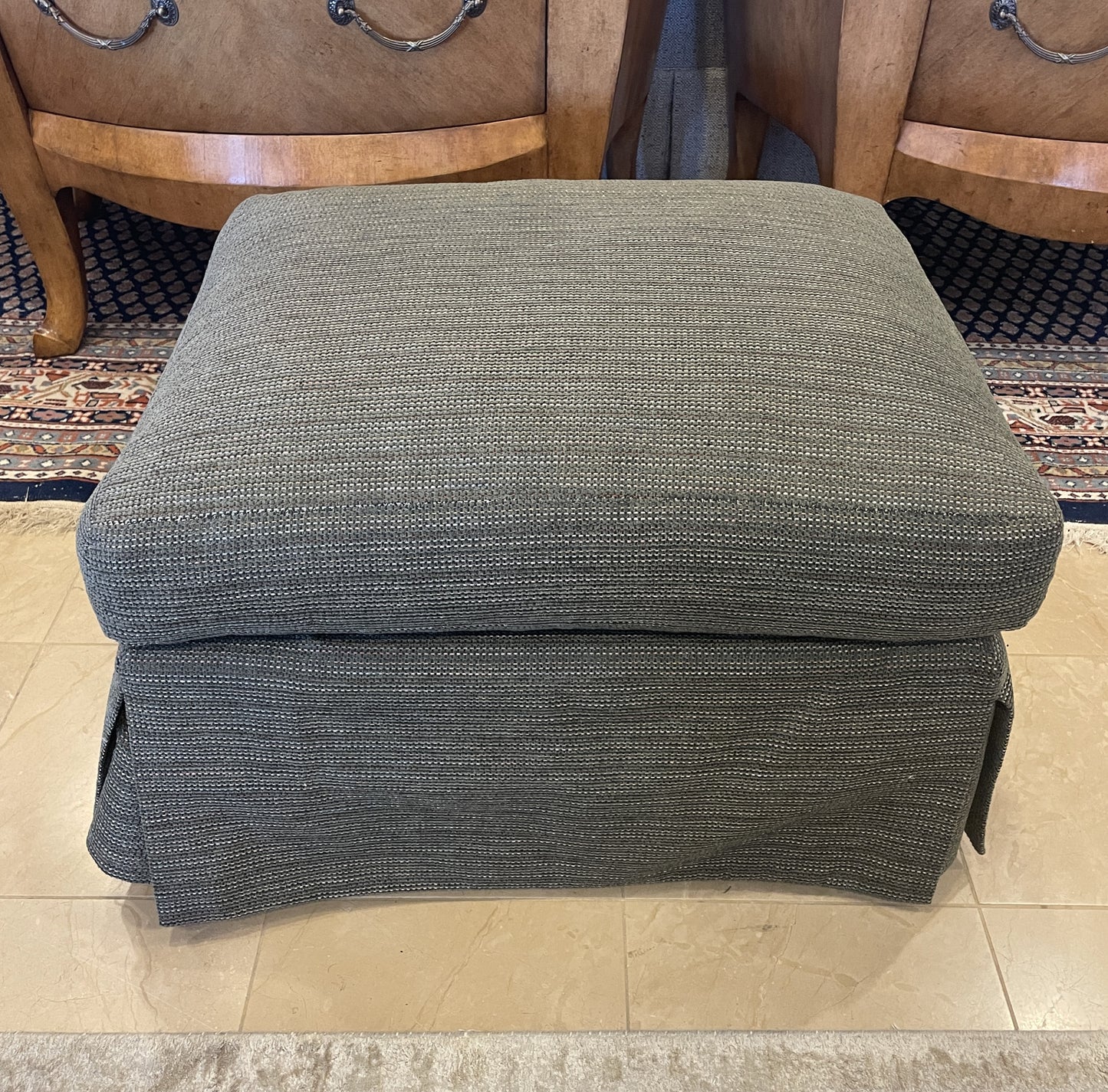 Green Upholstered Occasional Chair and Ottoman (0BZ008)