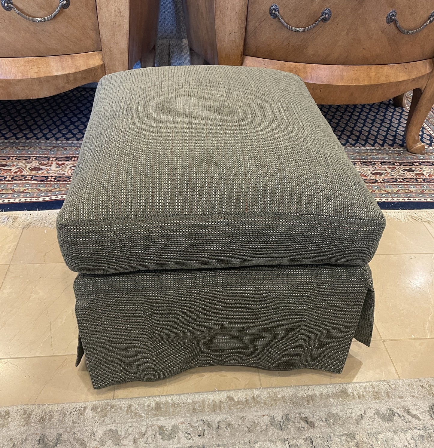 Green Upholstered Occasional Chair and Ottoman (0BZ008)