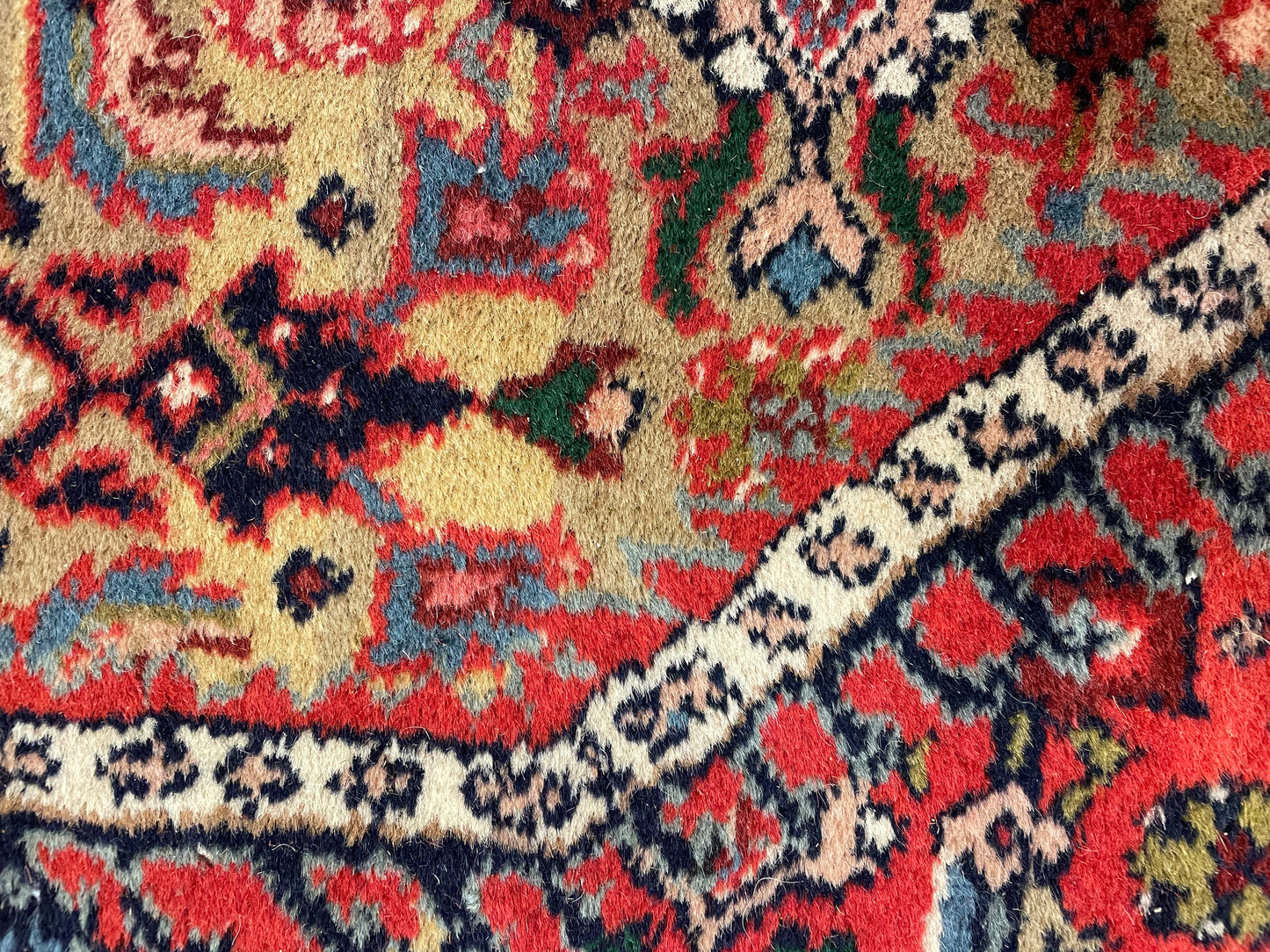 HK Turkish 13.5x9.11 Rug (0EG009)