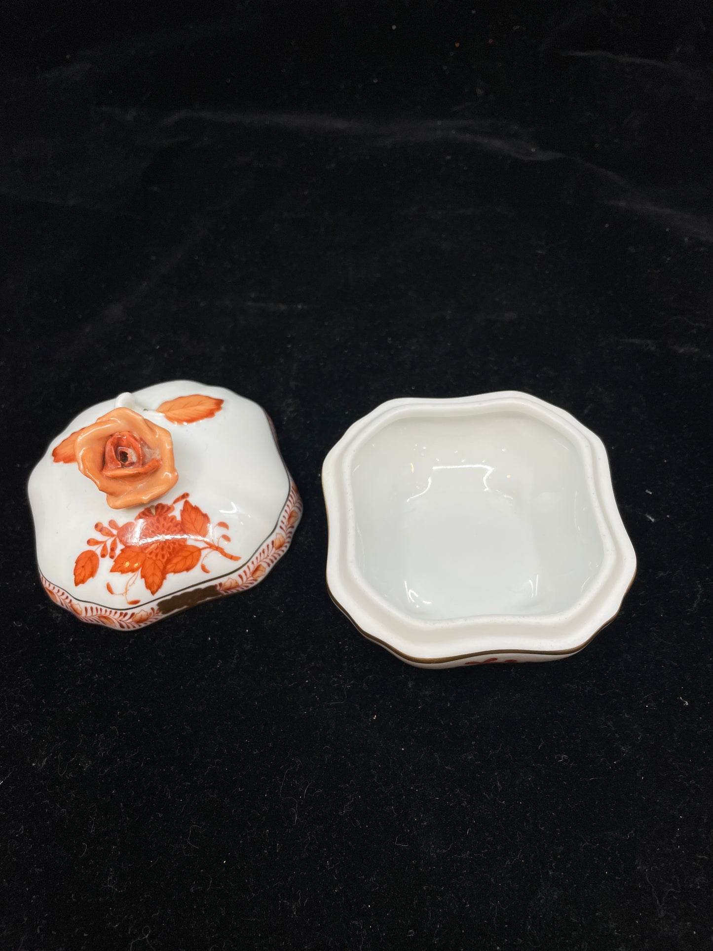 Herend Trinket Box with Lid (089009)
