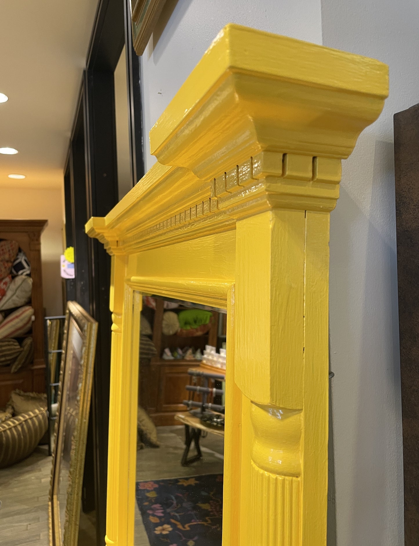 Georgian Style Mirror with Yellow Finish (0BZ007)