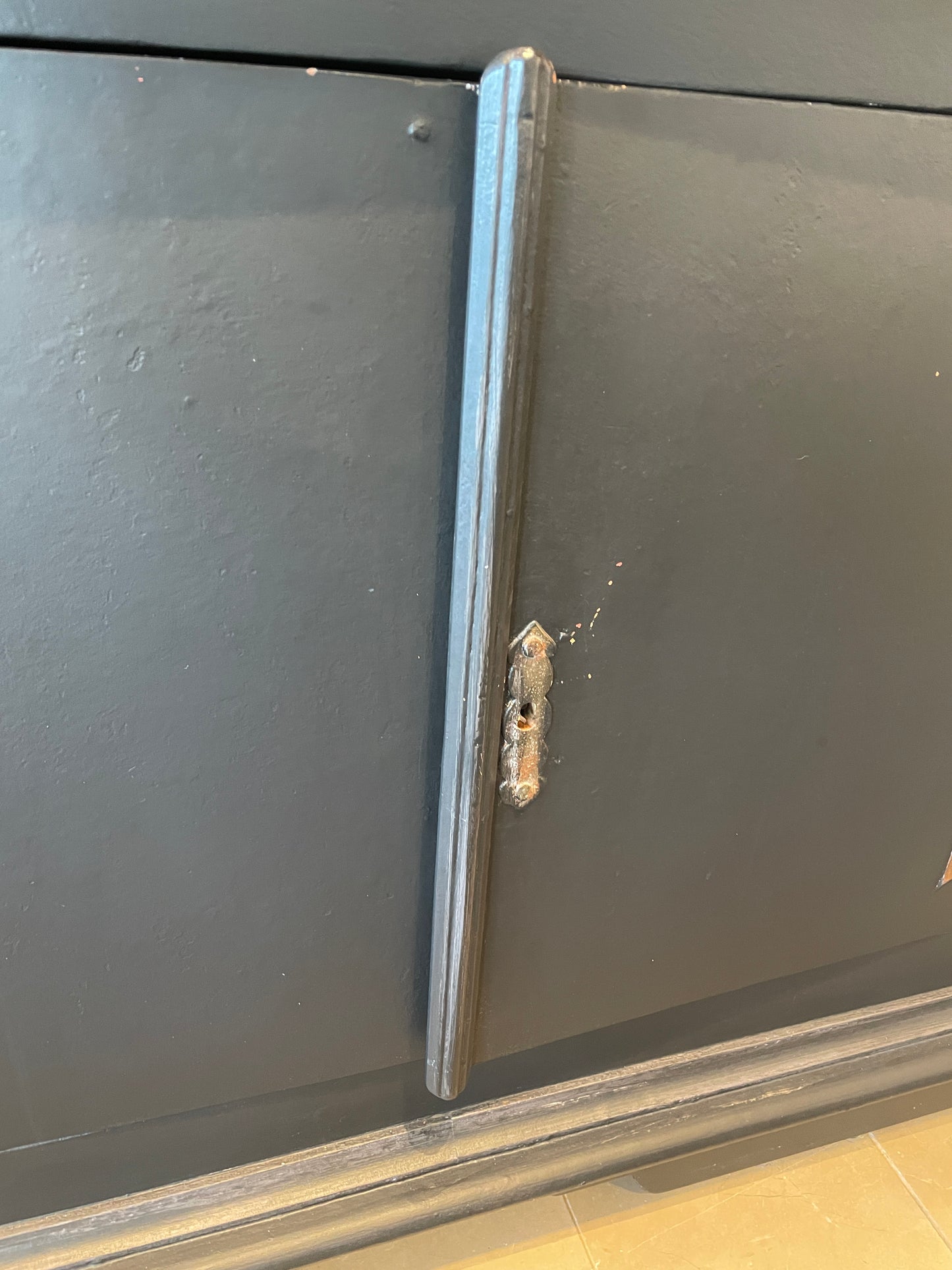 Walter E Smith Bookcase with Doors (0FD001)