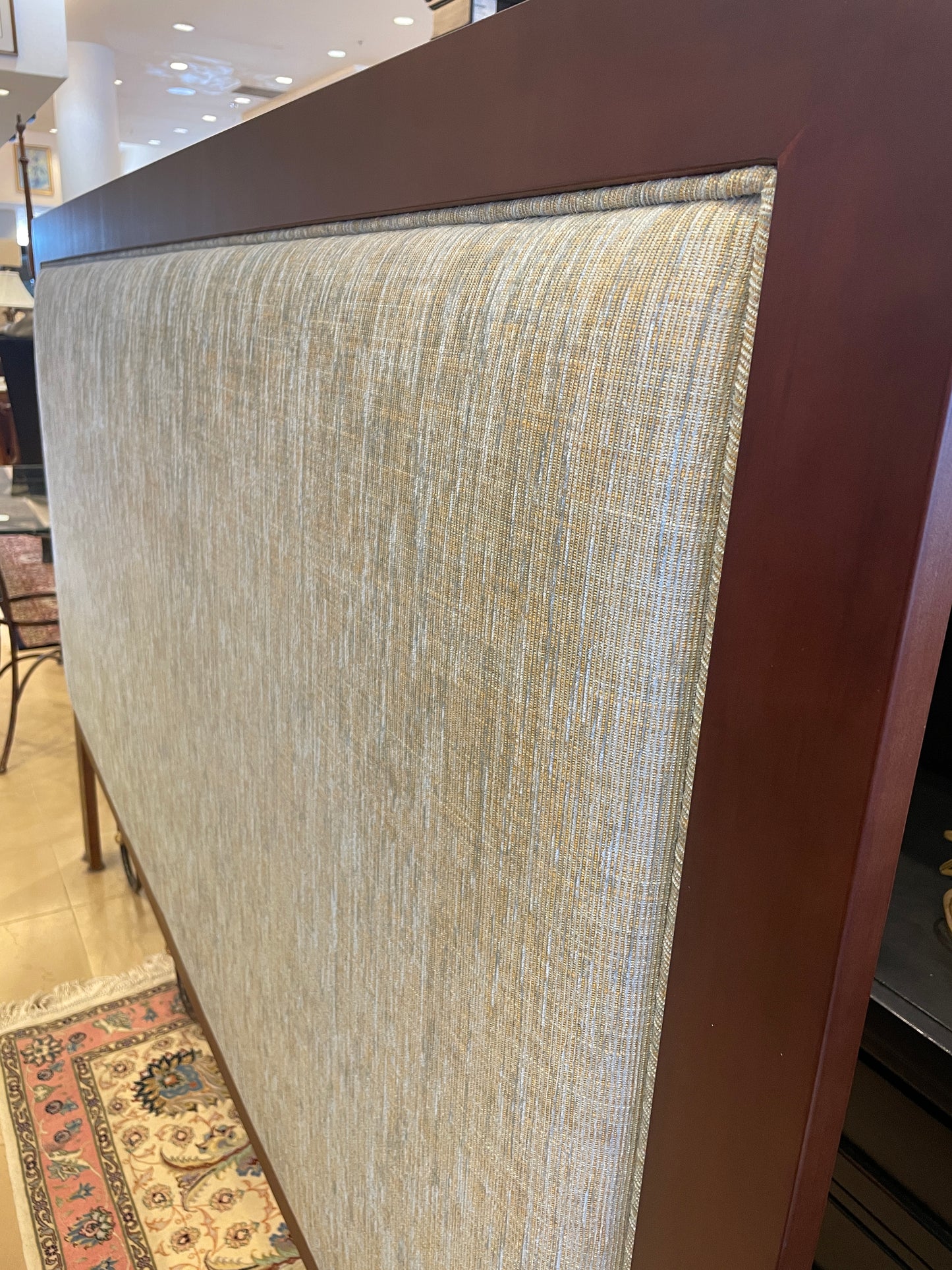 King Tweed Upholstered Headboard with French Cleat (0BZ00O)