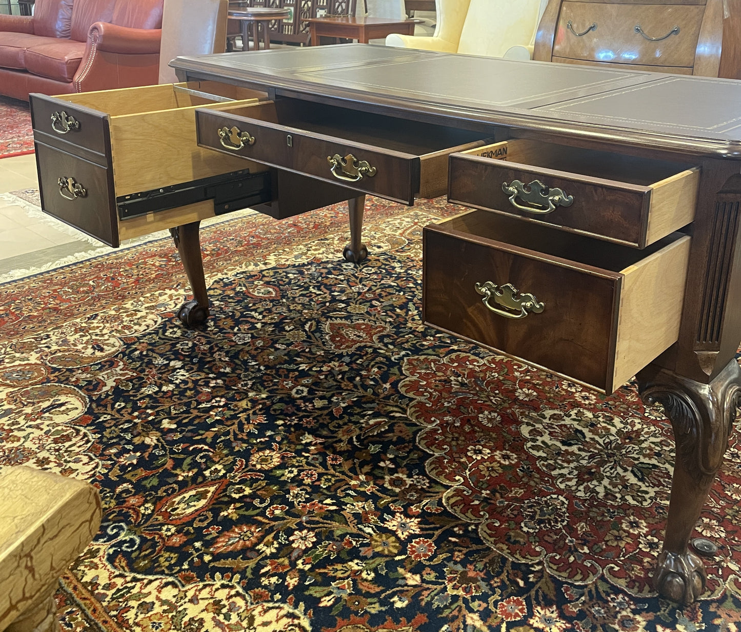 Hekman Executive Desk (0FH006)