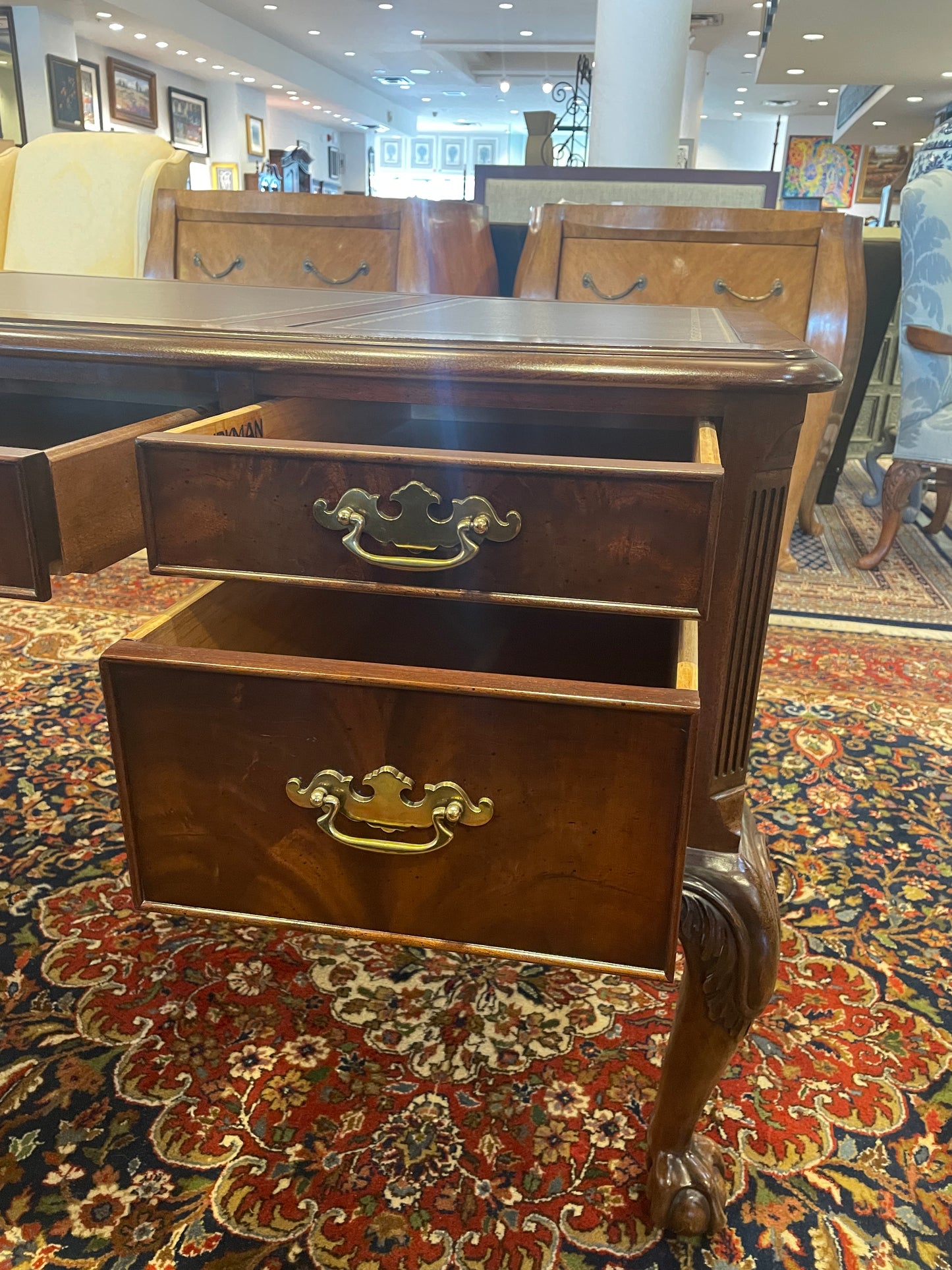 Hekman Executive Desk (0FH006)