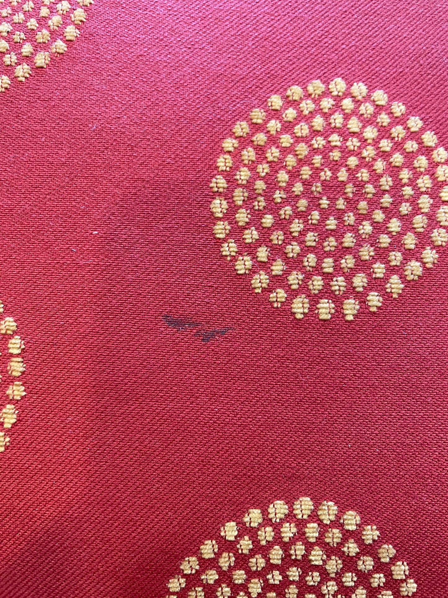 Red and Gold Upholstered Ottoman with Wooden Stretcher (0BZ016)