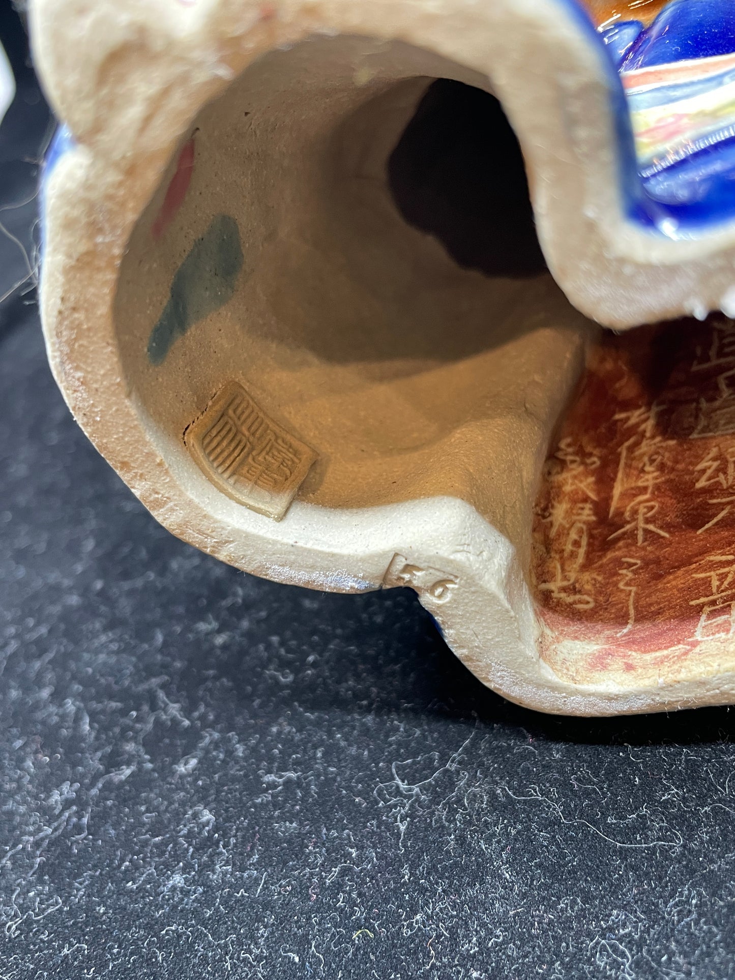 Shiwan Mudmen Geisha with Flute (0G2001)