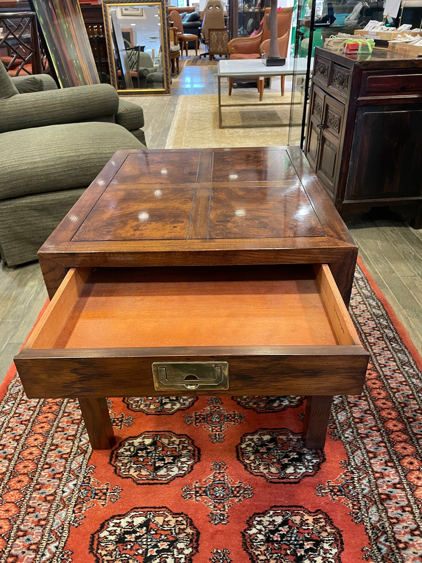 Henredon Burled Campaign End Table (0G100C)