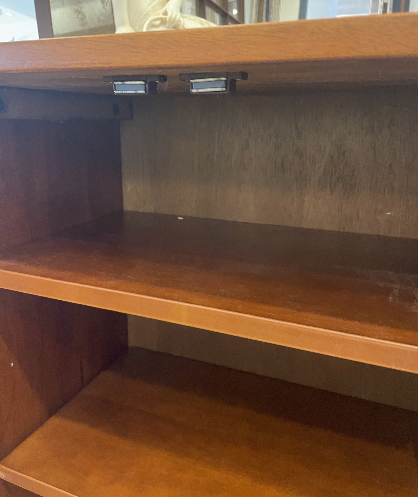 Two Door Cherry Storage Cabinet (0G1008)