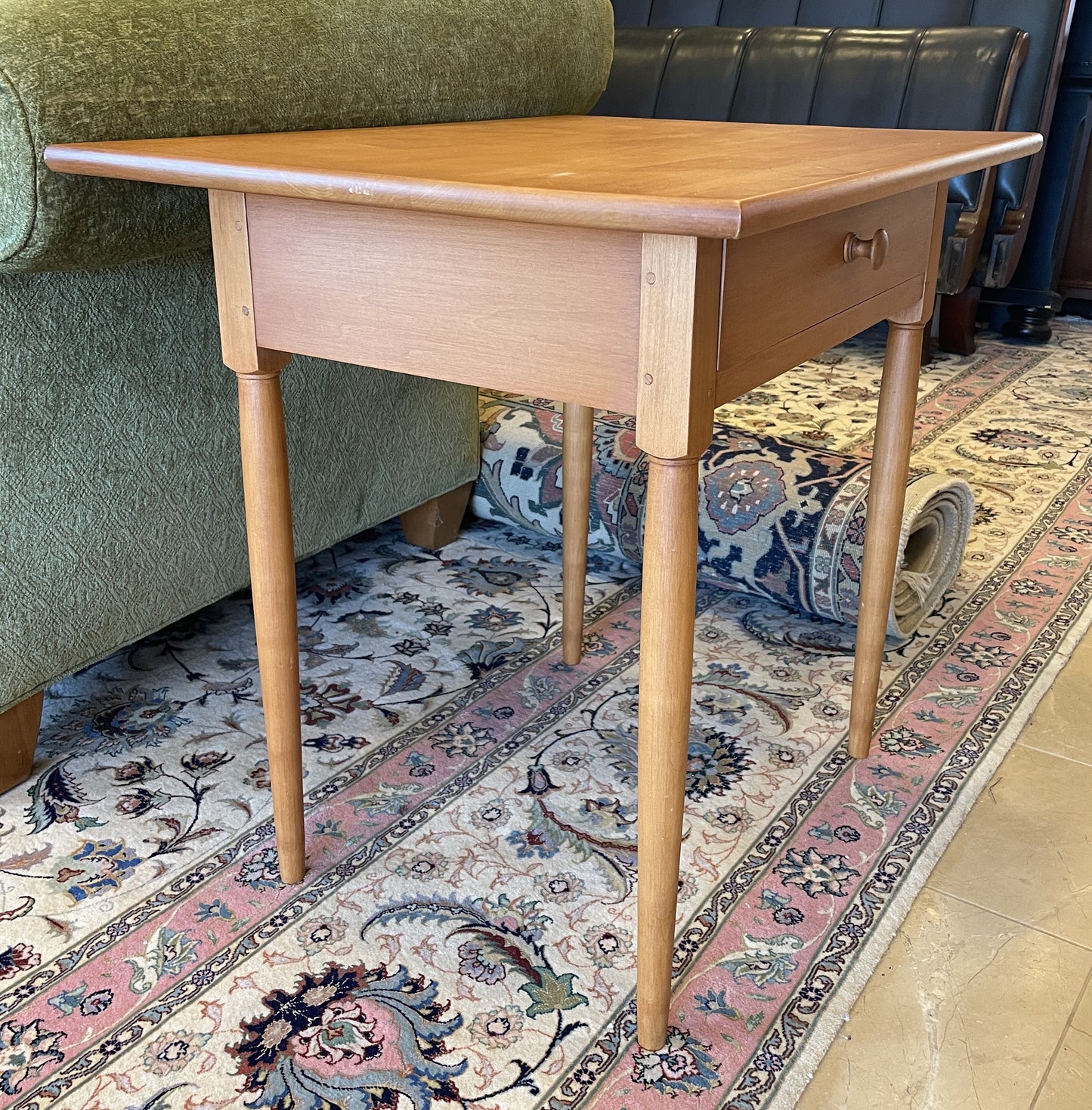 Shaker End Table Light Cherry (0C4003)