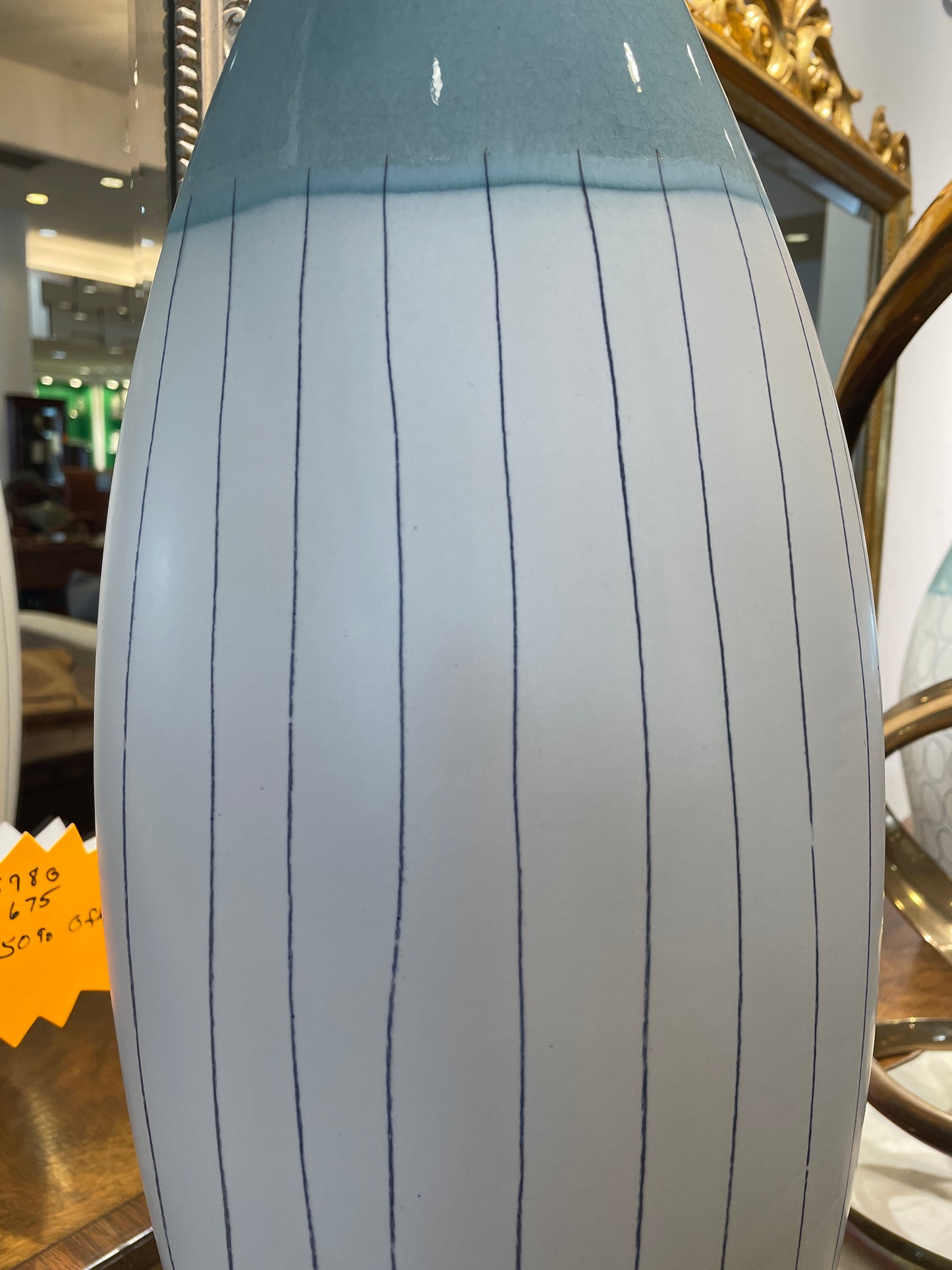 Global Views Vase (0C800B)