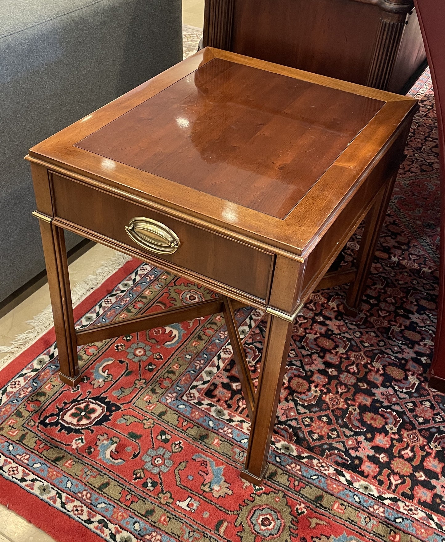 Gordons Mid Century End Table with single drawer and brass accents (0G1007)