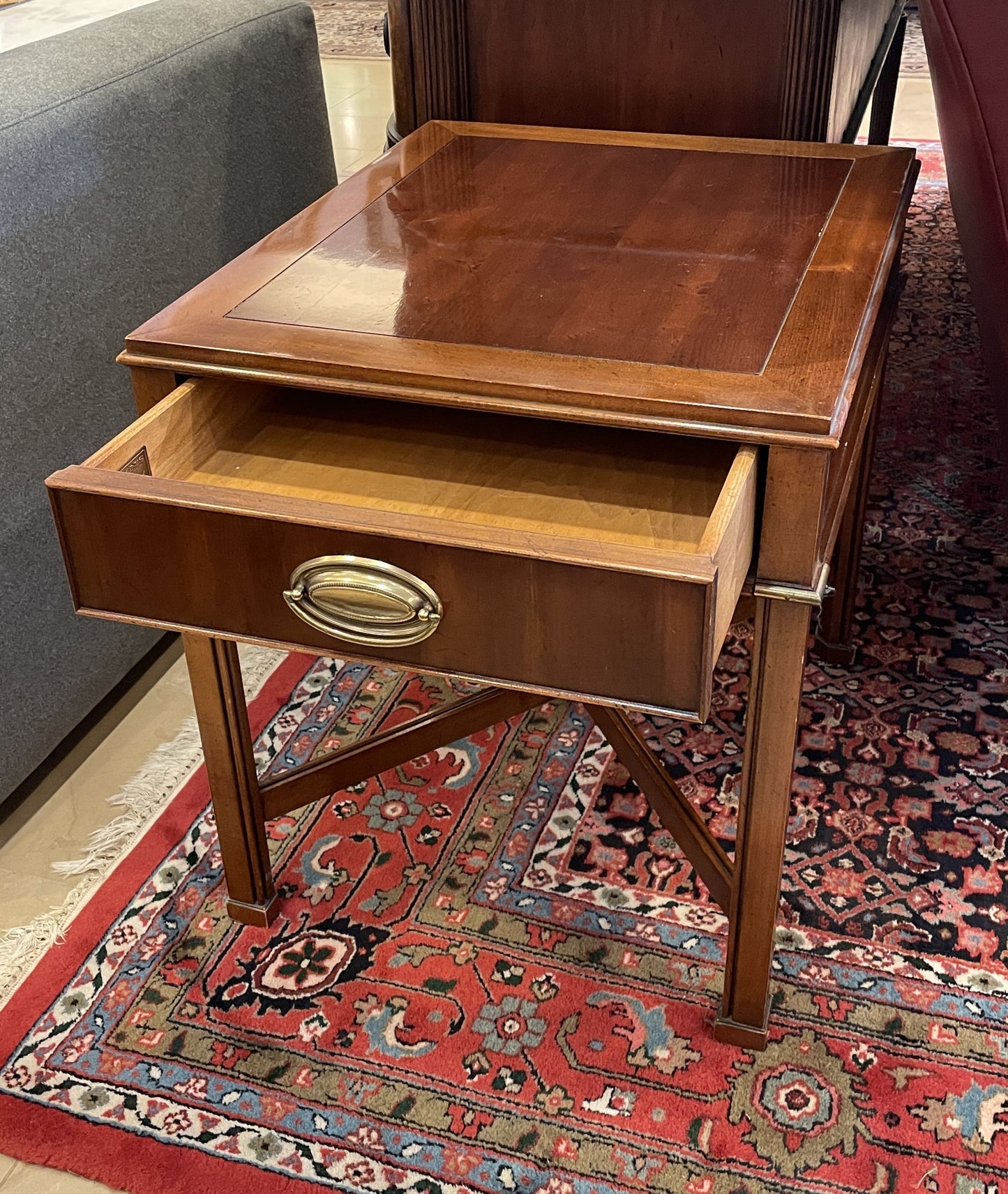Gordons Mid Century End Table with single drawer and brass accents (0G1007)