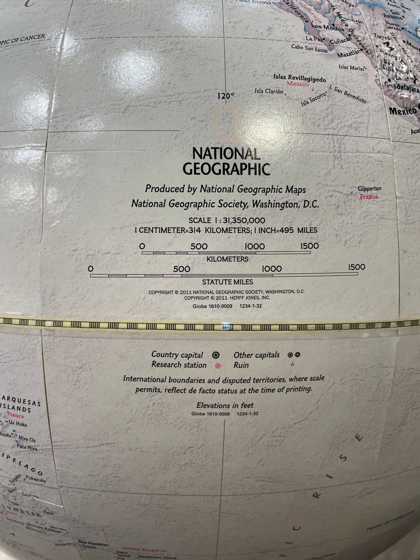 National Geographic Globe on Tripod stand (0NW00G)