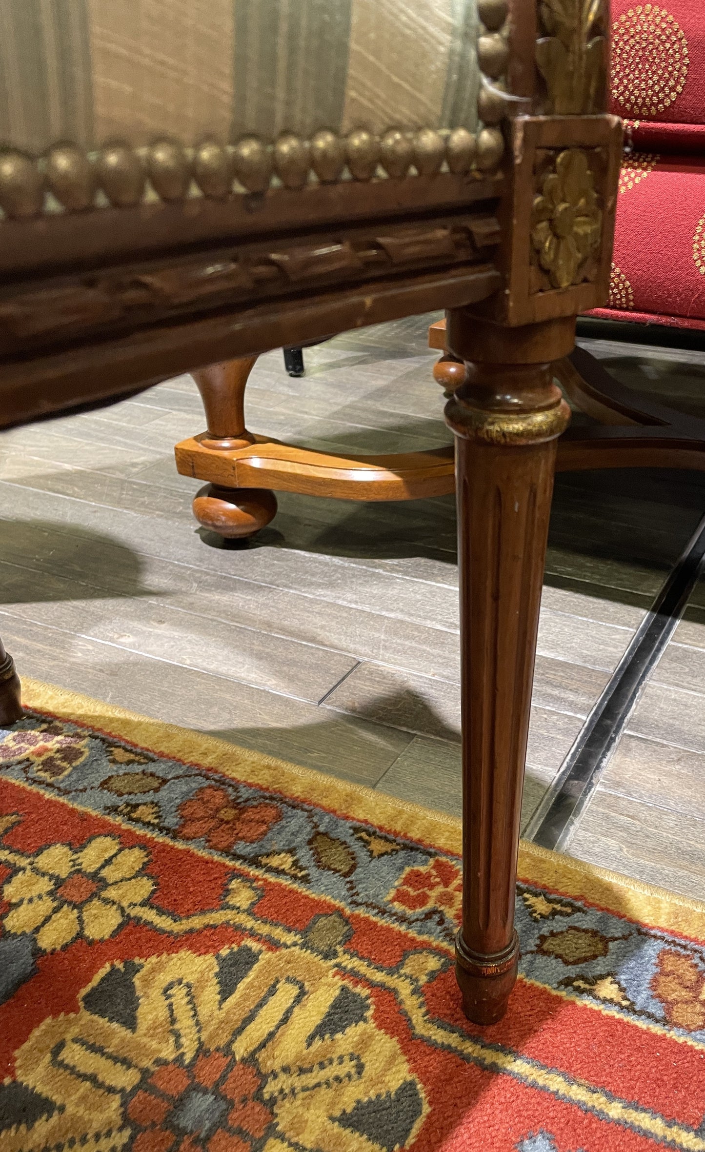 Antique Louis XVI chair, Reupholstered (0G000C)