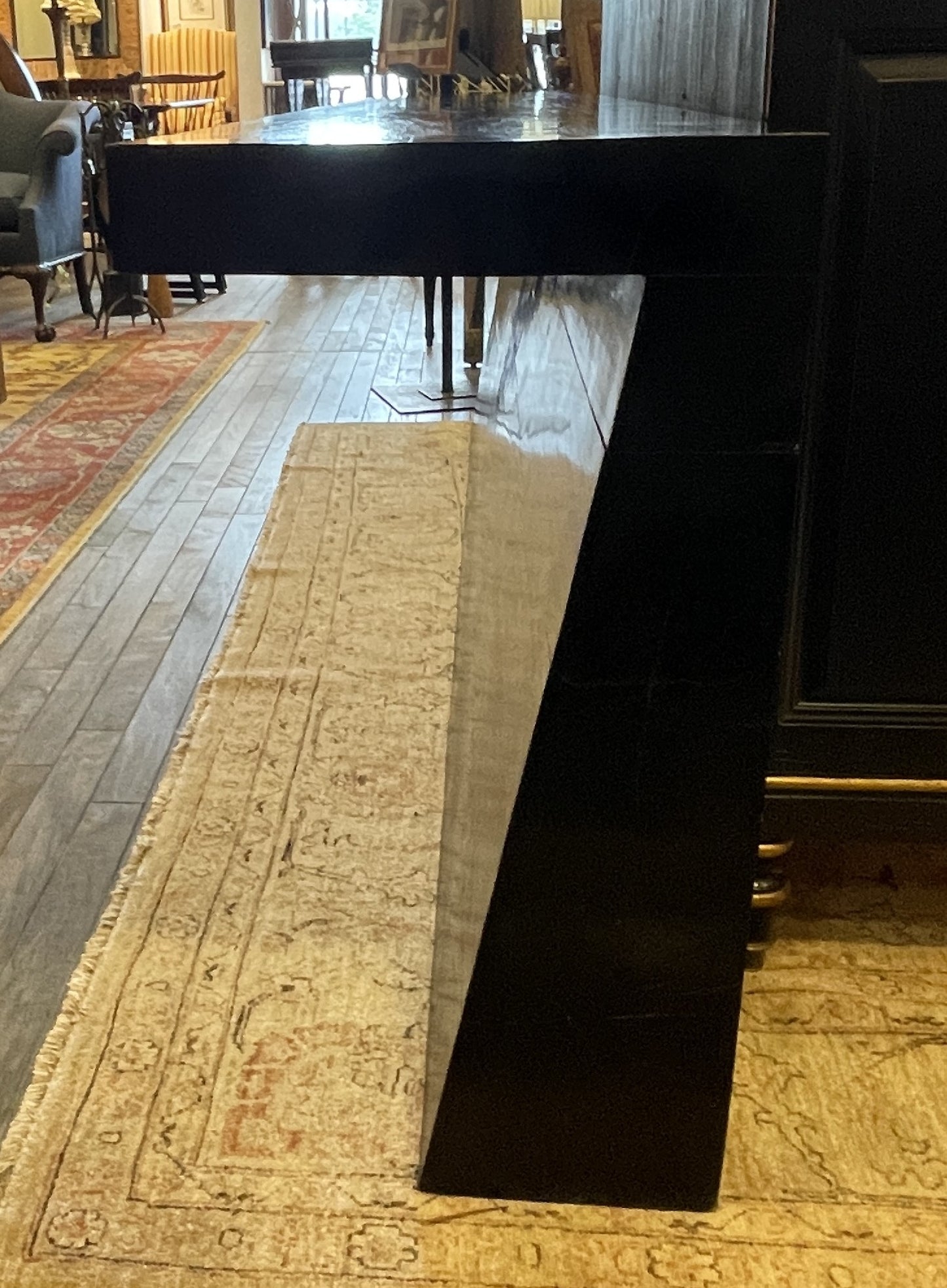 Custom Ebony Modern Console (0GD007)