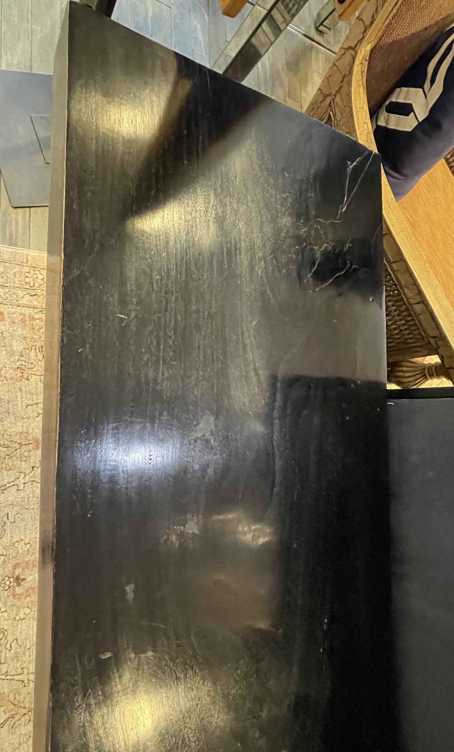 Custom Ebony Modern Console (0GD007)