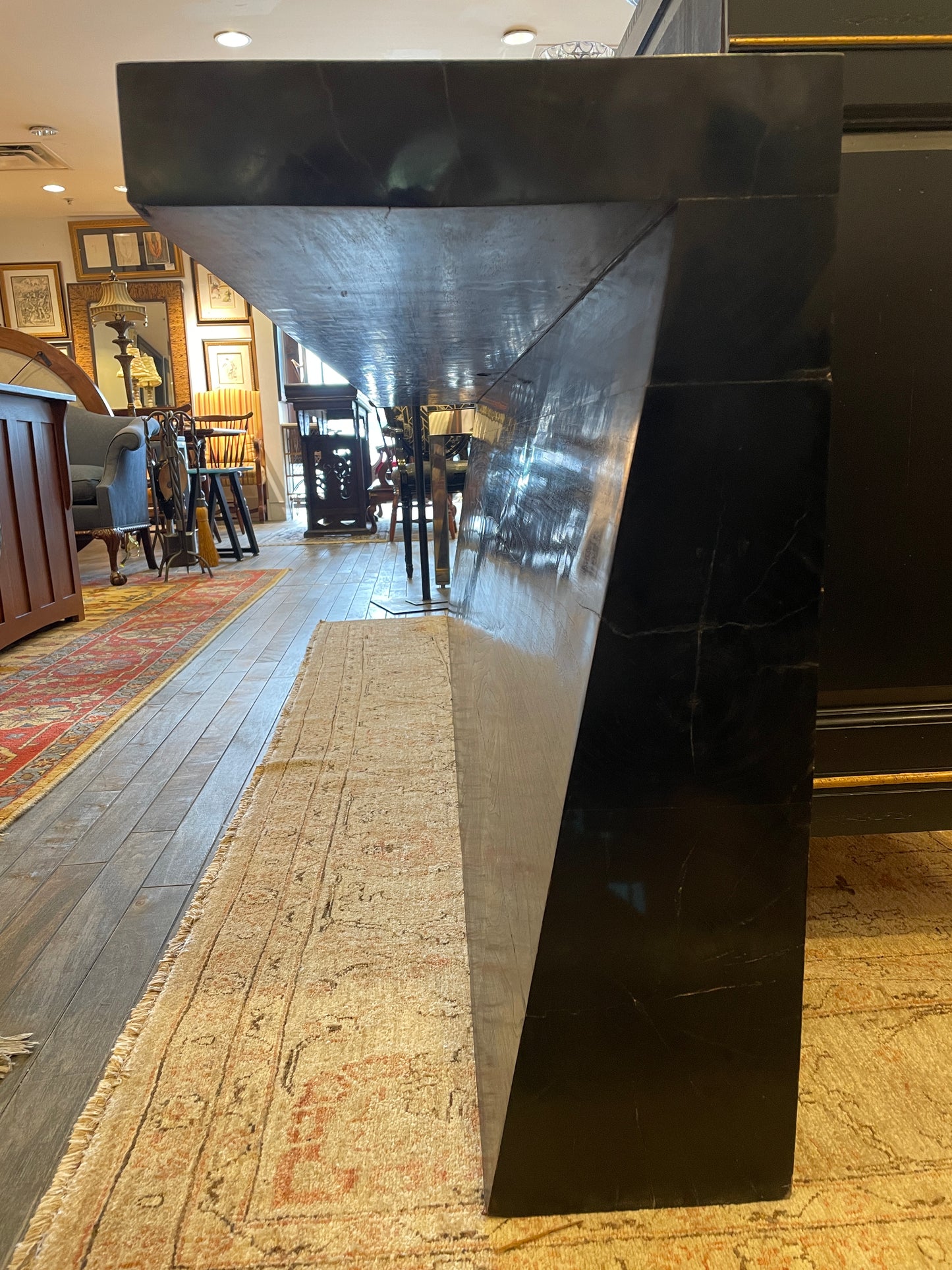 Custom Ebony Modern Console (0GD007)