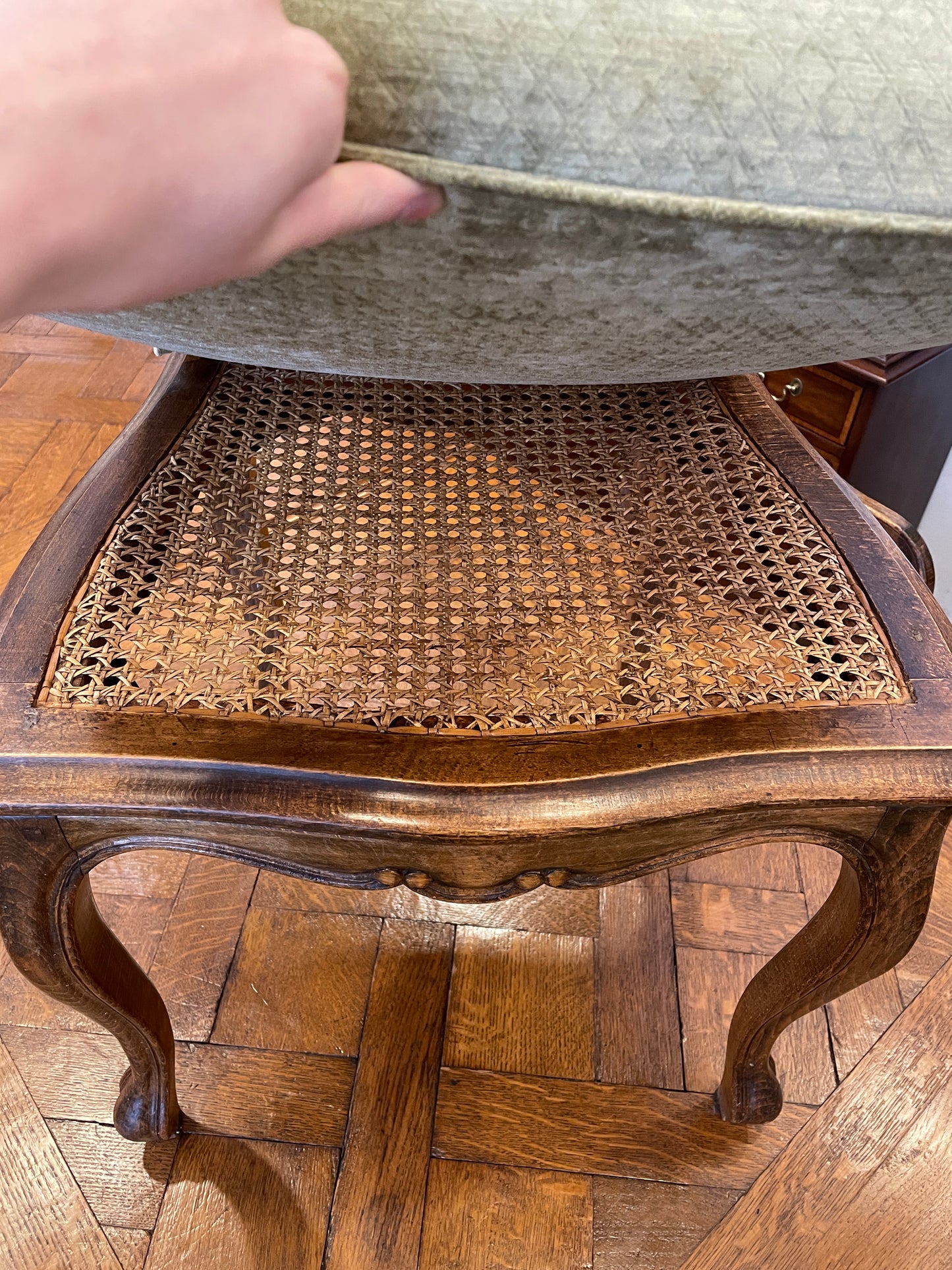 Set of 6 Antique Louis XV Caned Seat Dining Chairs (0NW00I)