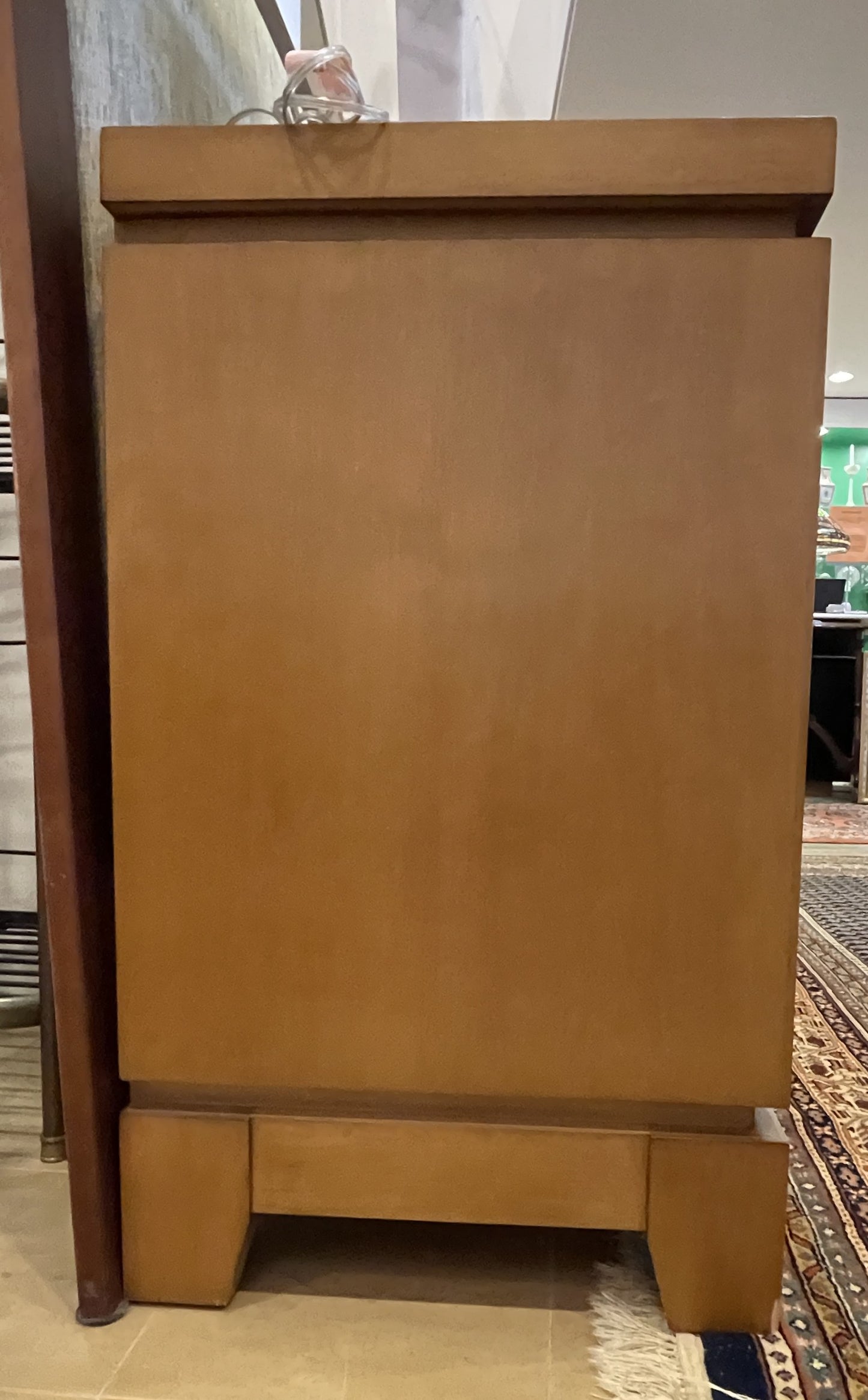 Maple Television/Dining Console AS IS (0GE002)