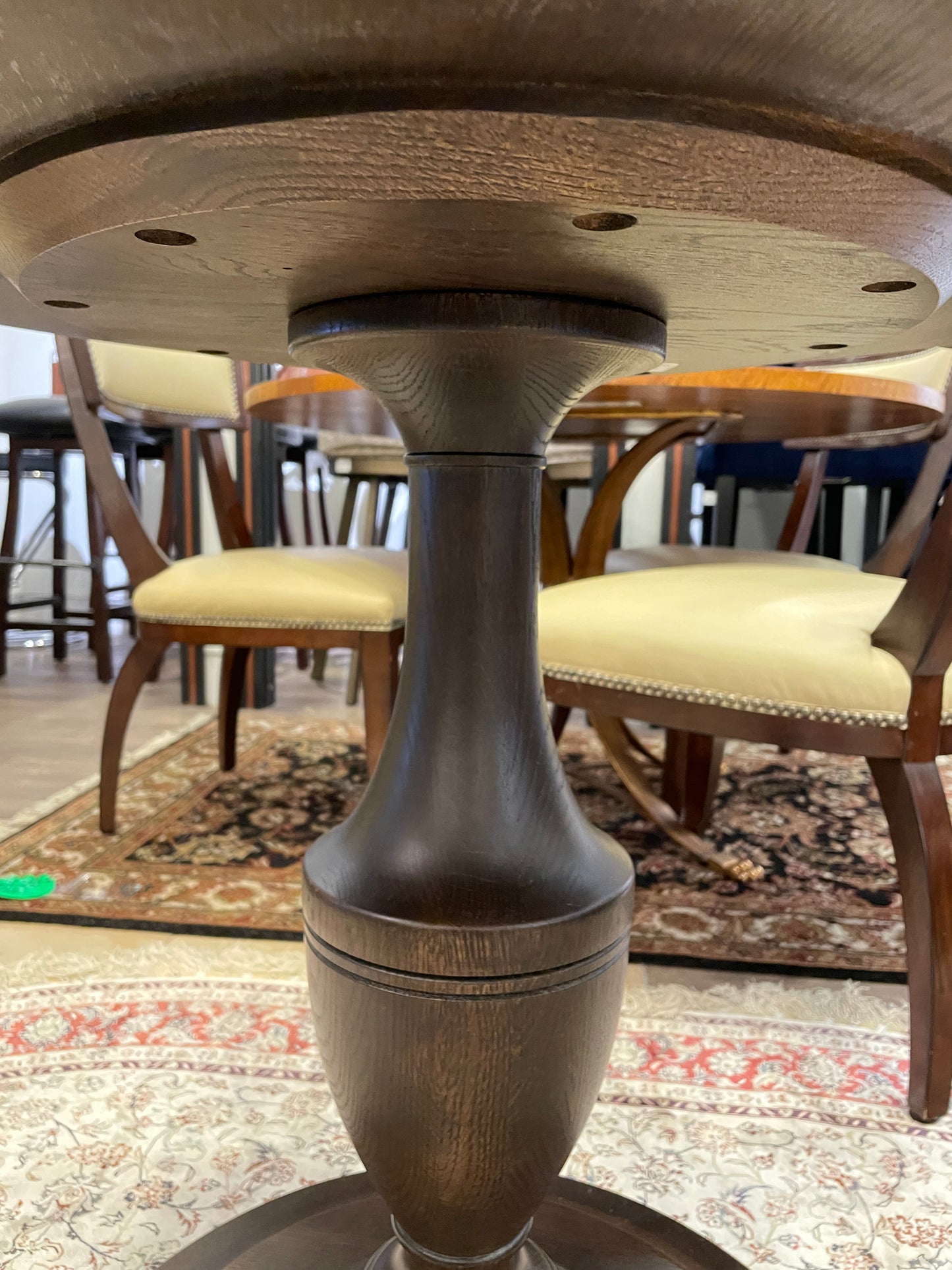 Ethan Allen 'Eloise' Pedestal Table (06I00D)