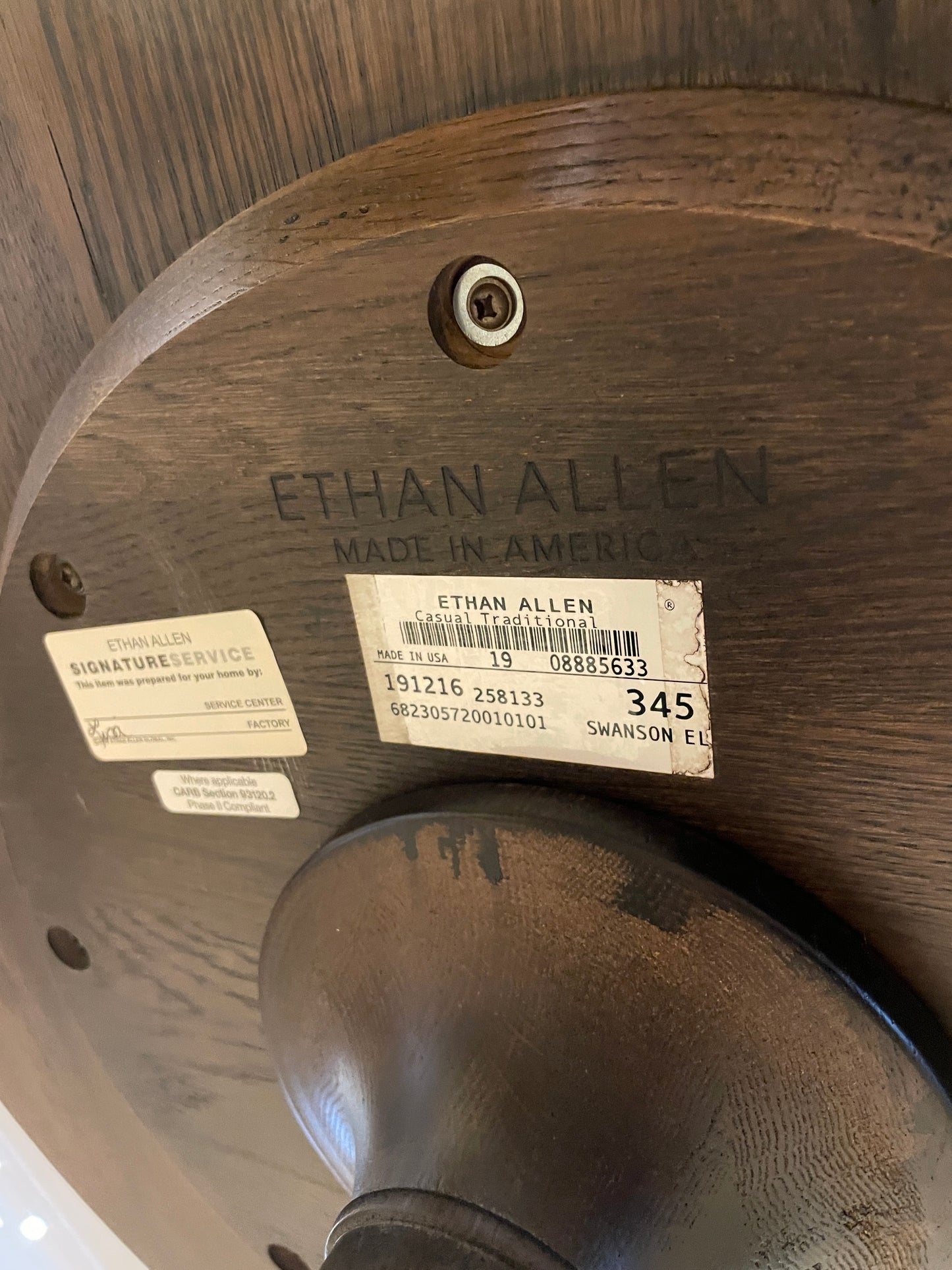 Ethan Allen 'Eloise' Pedestal Table (06I00D)