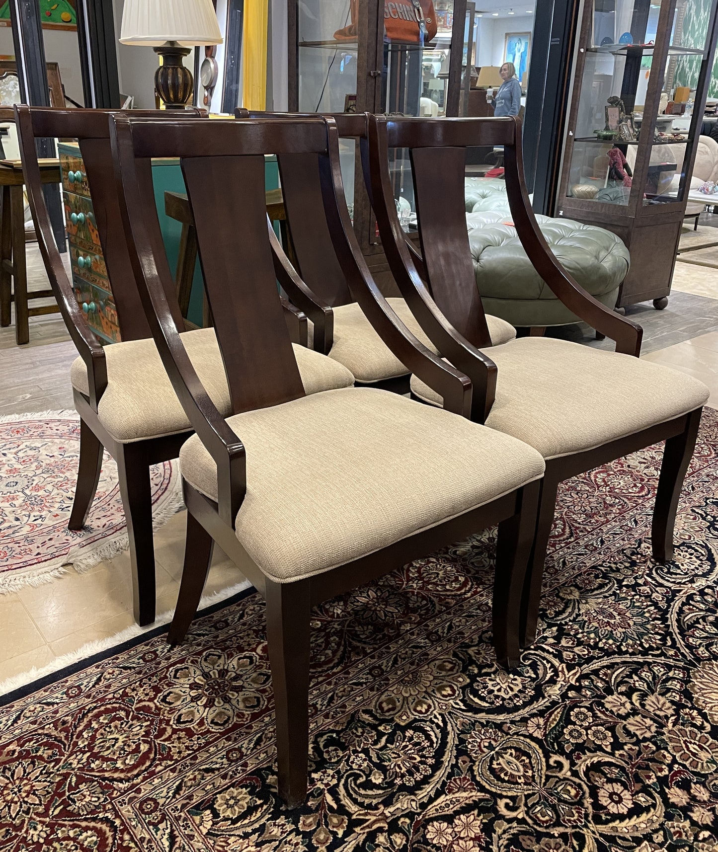 Set of 4 Klismos Style Dining Chairs AS IS (0CC002)