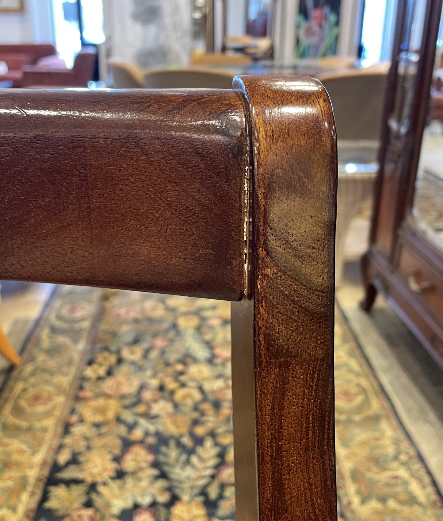 Set of 4 Klismos Style Dining Chairs AS IS (0CC002)