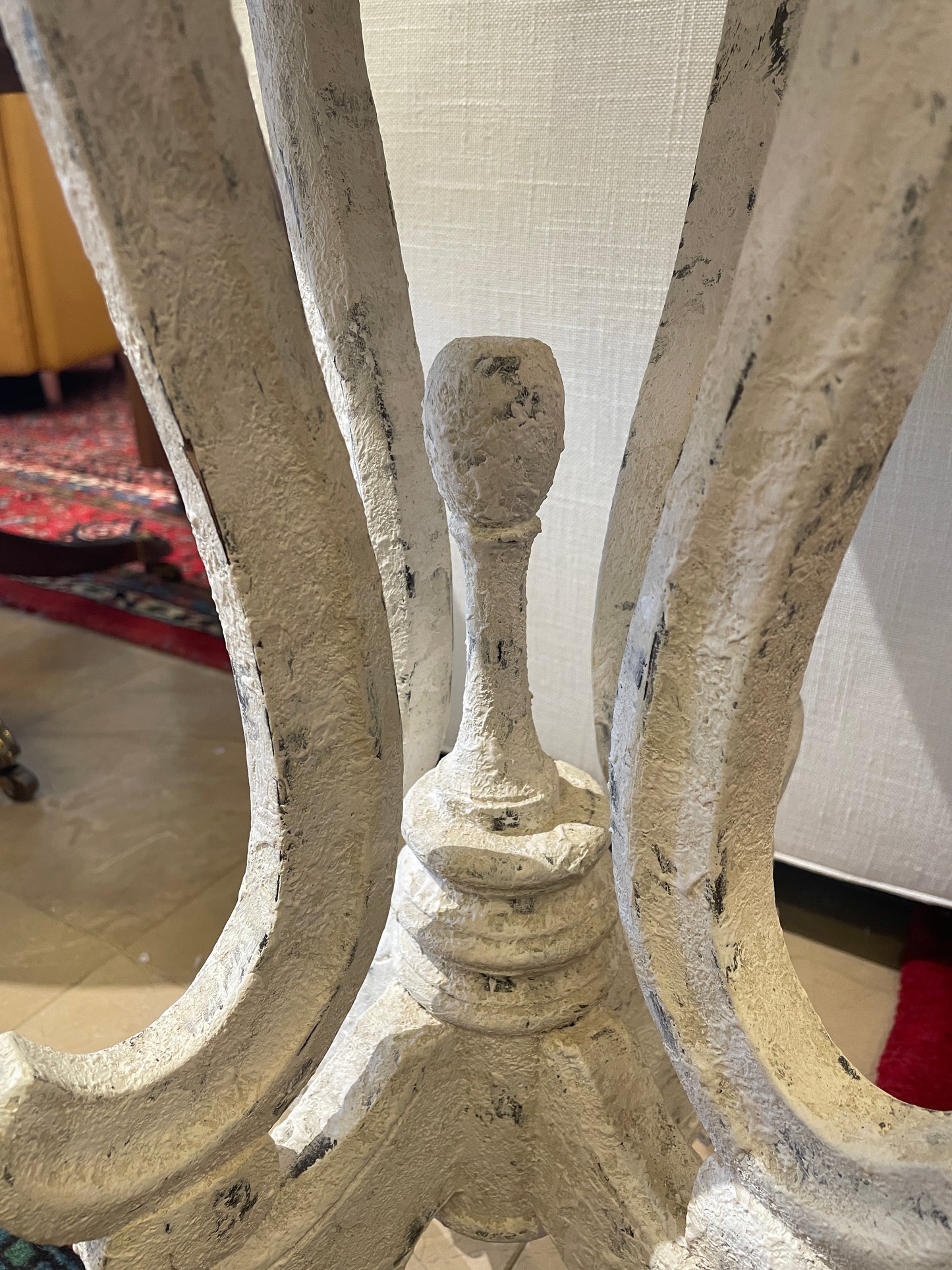 Arhaus "Merle" Cottage Style End Table (0KF00I)