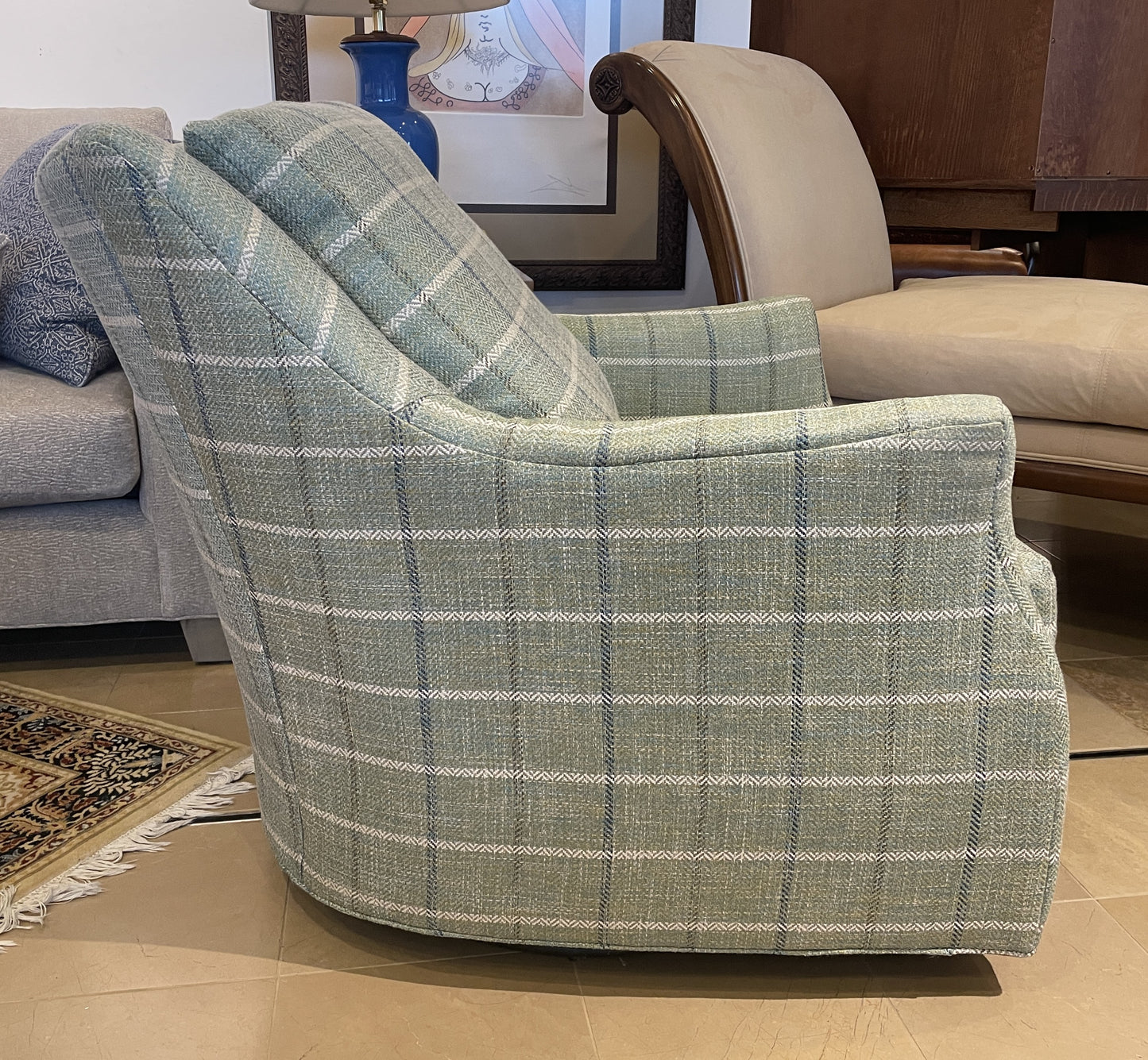 Huntington House Plaid Swivel Chair (0CF00H)