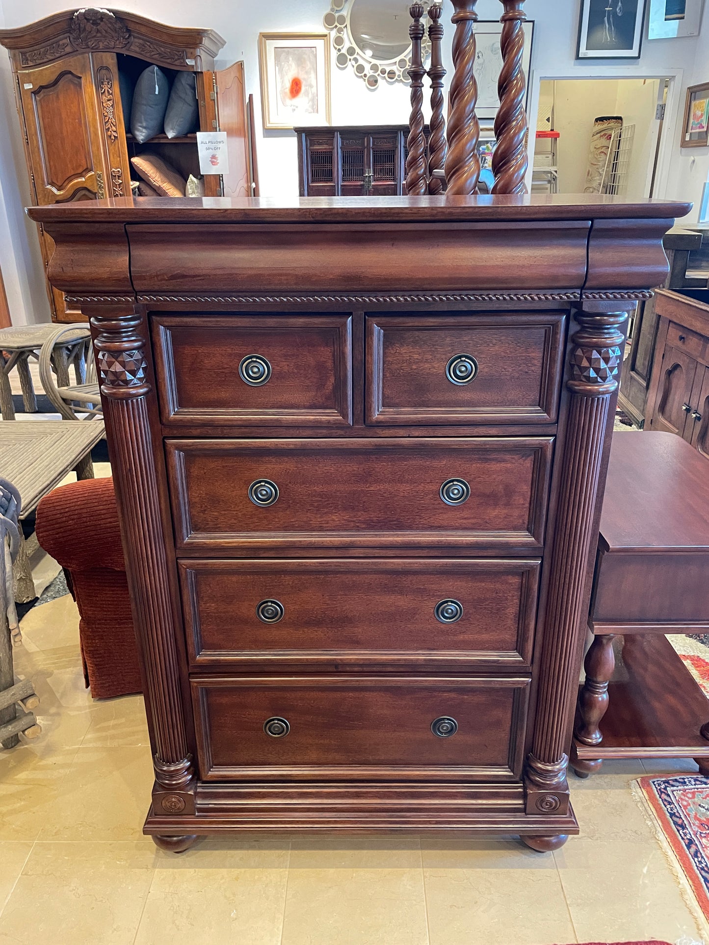 Chris Madden Dresser (0GN002)